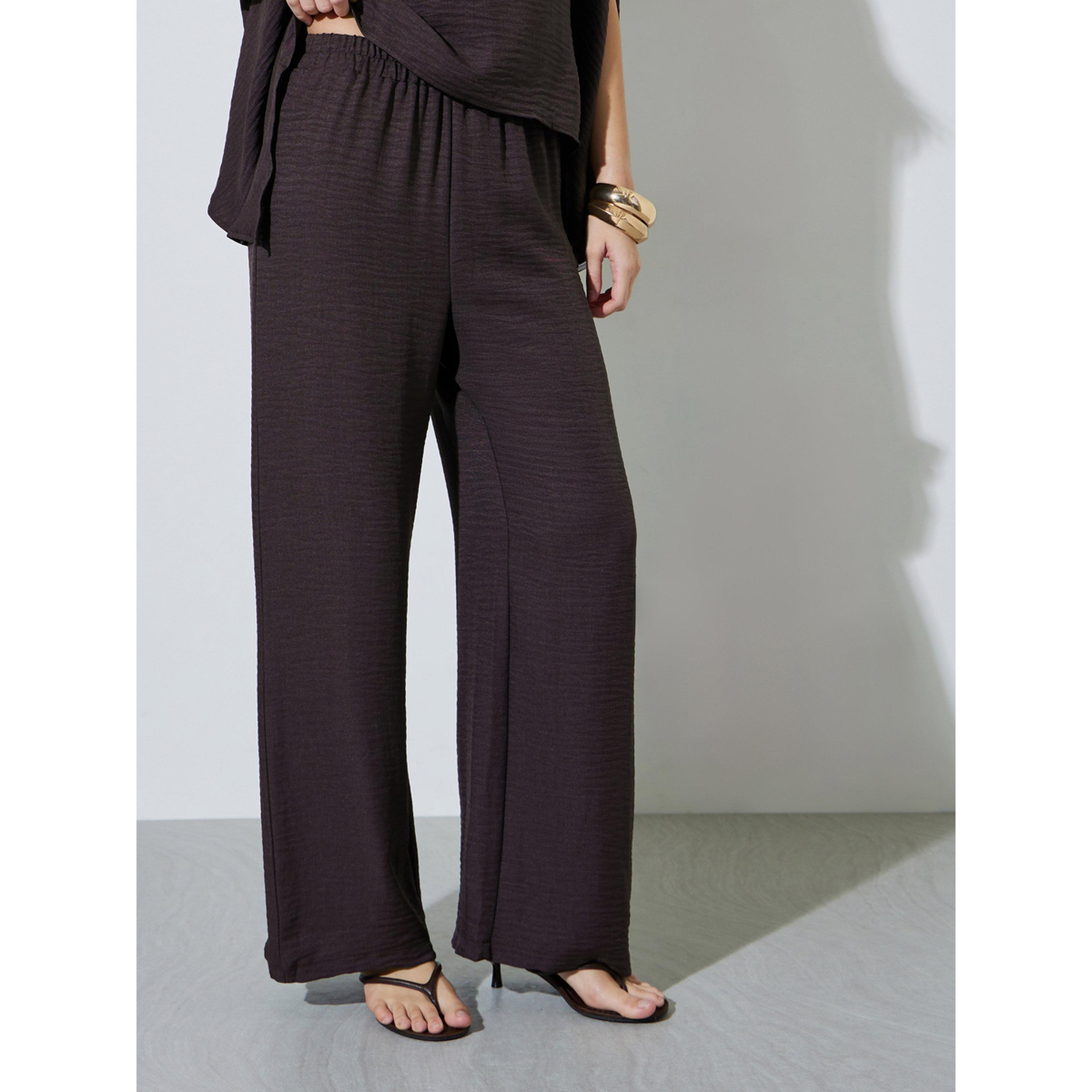 طقم منسق من بنطال بأرجل واسعة وبلوزة بأكمام خفاش سادة باللون البني-women-clothing-coordsets-image-5