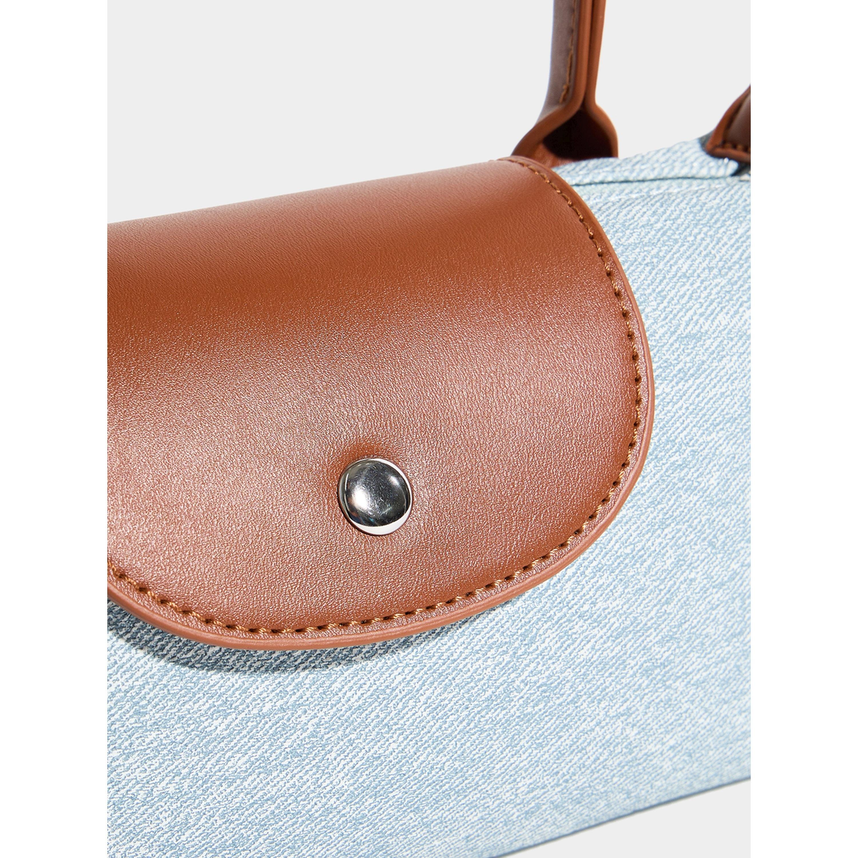 شنطة دنيم بمقبض علوي وحزام عقدة-women-bagsandwallets-handbags-image-3