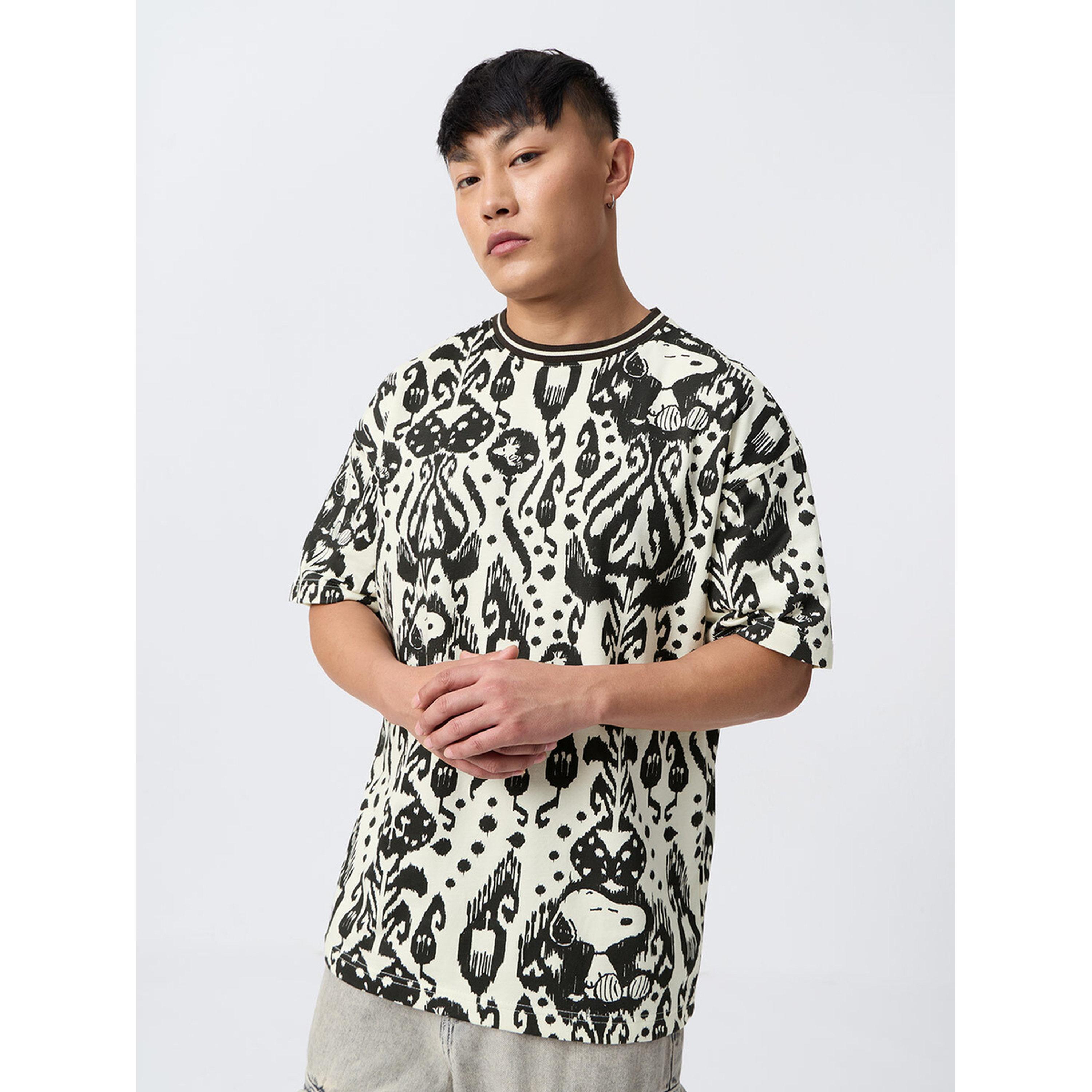 تيشيرت واسع رجالي بطبعة جرافيك بيناتس سنوبي-men-clothing-tshirtsandpolos-tshirts-image-1
