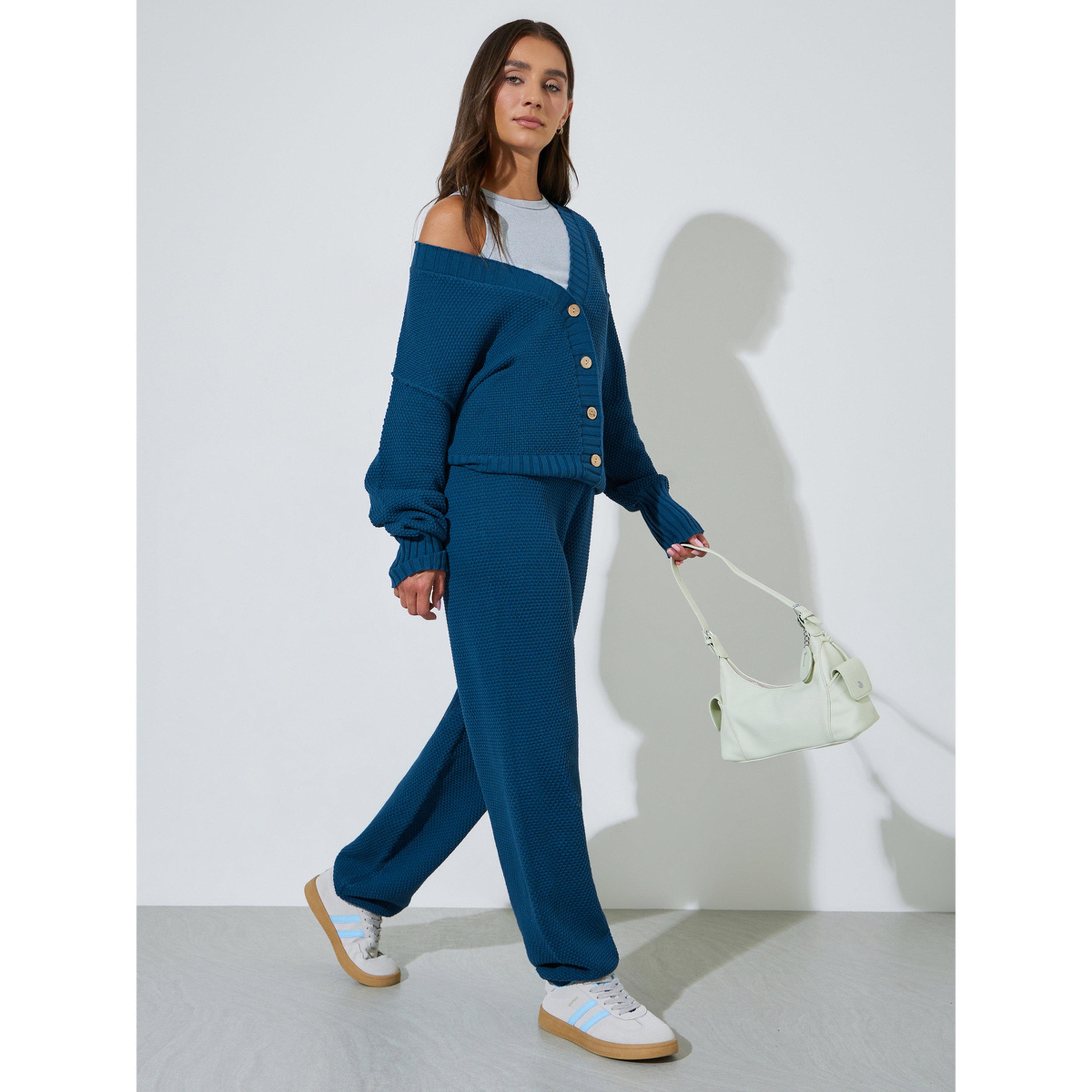 مجموعة من بنطال بأرجل واسعة وكارديجان محبوك بتفاصيل بارزة الملمس باللون الأزرق-women-clothing-coordsets-image-3
