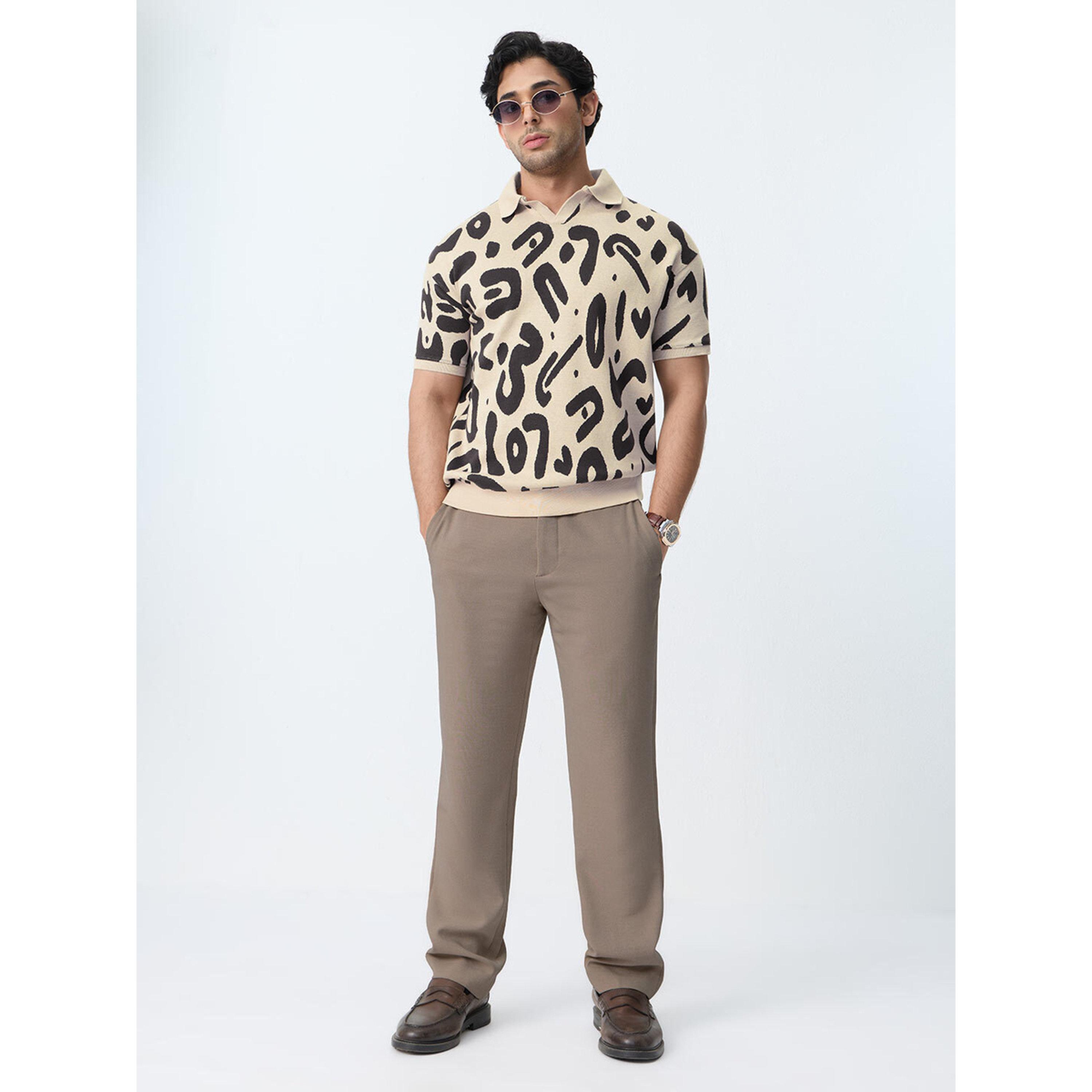 تيشيرت بولو محبوك وطبعة تجريدية باللون البيج-men-clothing-tshirtsandpolos-polos-image-2
