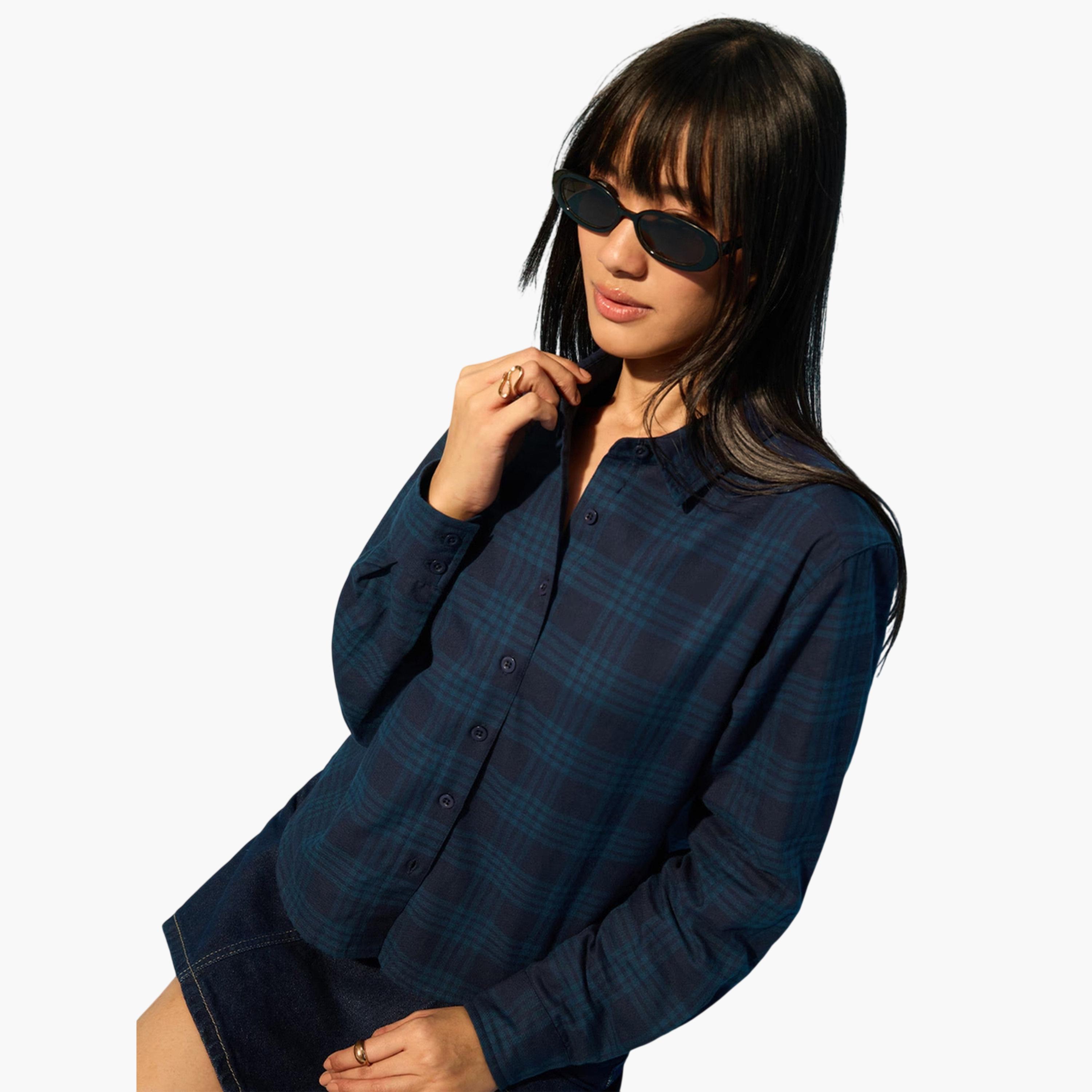 قميص نسائي كحلي بطبعة مربعات بقصة مستقيمة-women-clothing-shirtsandblouses-shirts-image-3