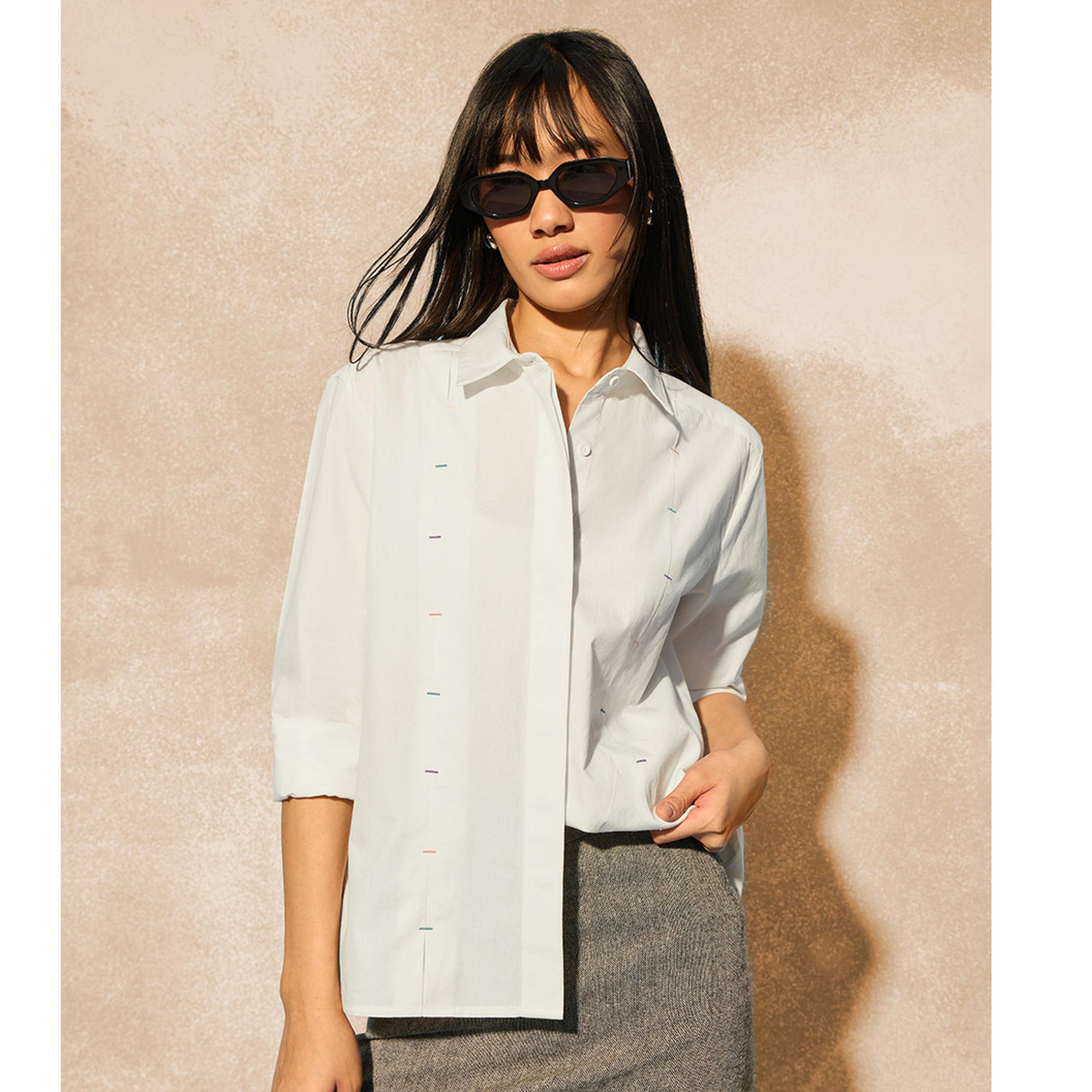 بلوزة بيضاء بأكمام طويلة بقصة مريحة-women-clothing-shirtsandblouses-shirts-image-1