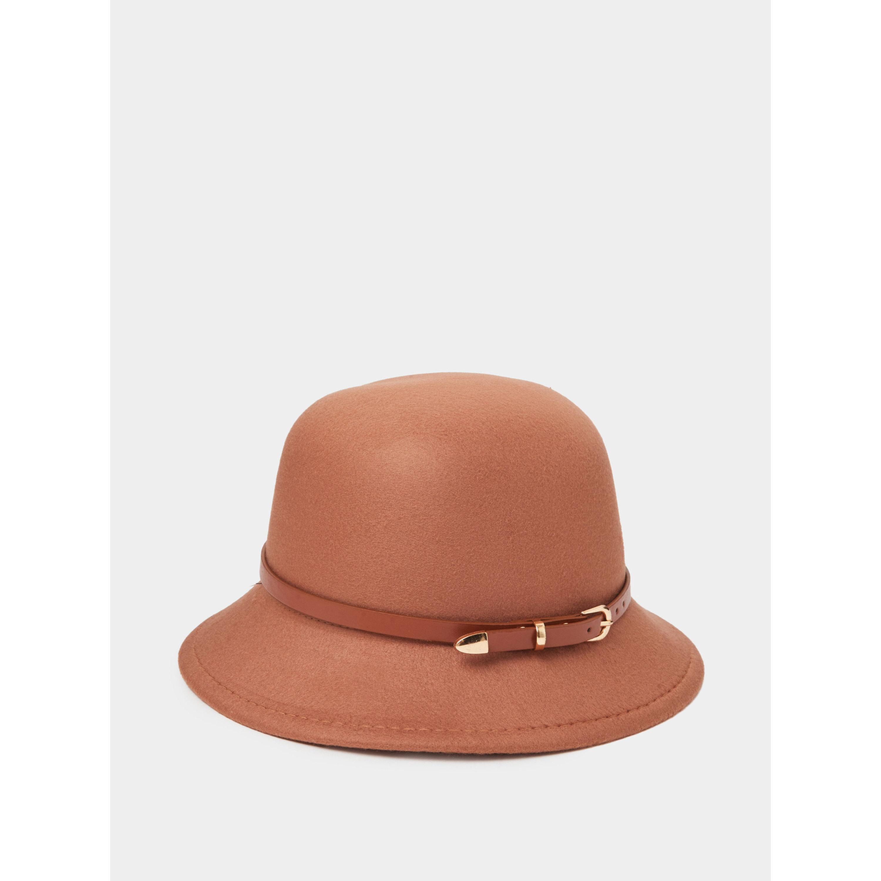 قبعة بوتر بتفاصيل حزام جلد صناعي-women-clothingaccessories-capsandhats-image-2