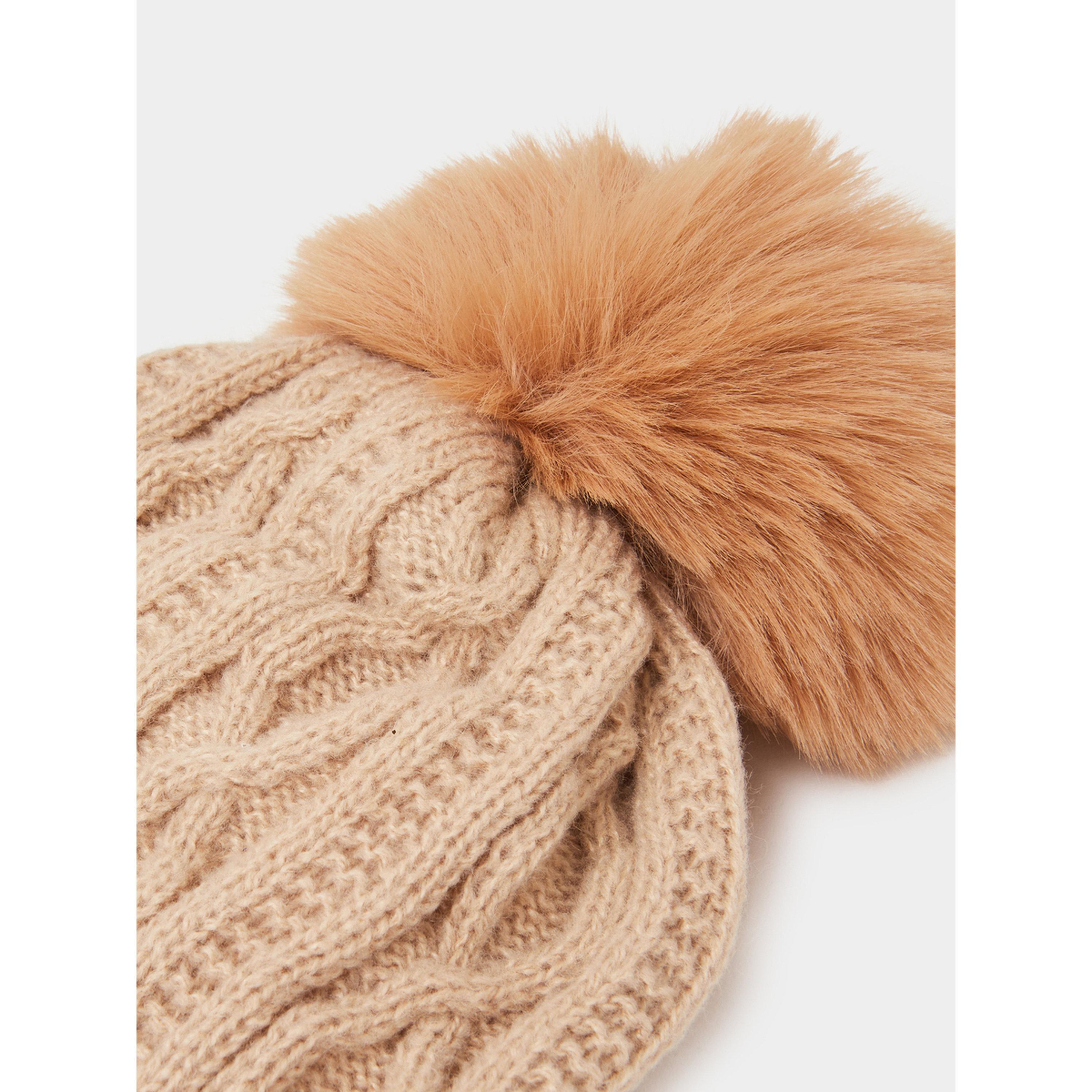 قبعة بيني محبوكة بجدائل مع كرات فرو صناعي-women-winterwear-capsandhats-image-4