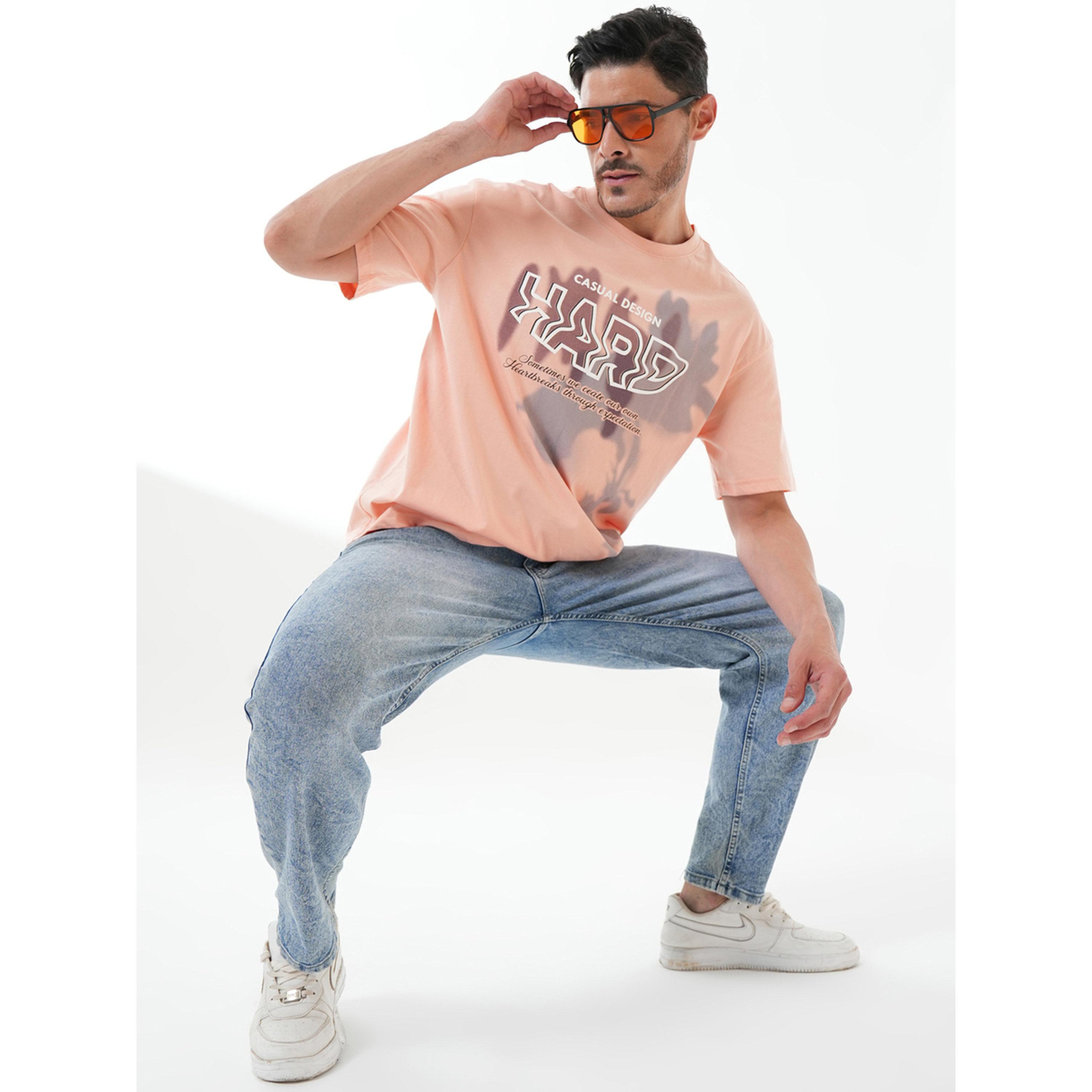 تيشيرت بياقة دائرية وطبعة رسومات باللون الخوخي-men-clothing-tshirtsandpolos-tshirts-image-6