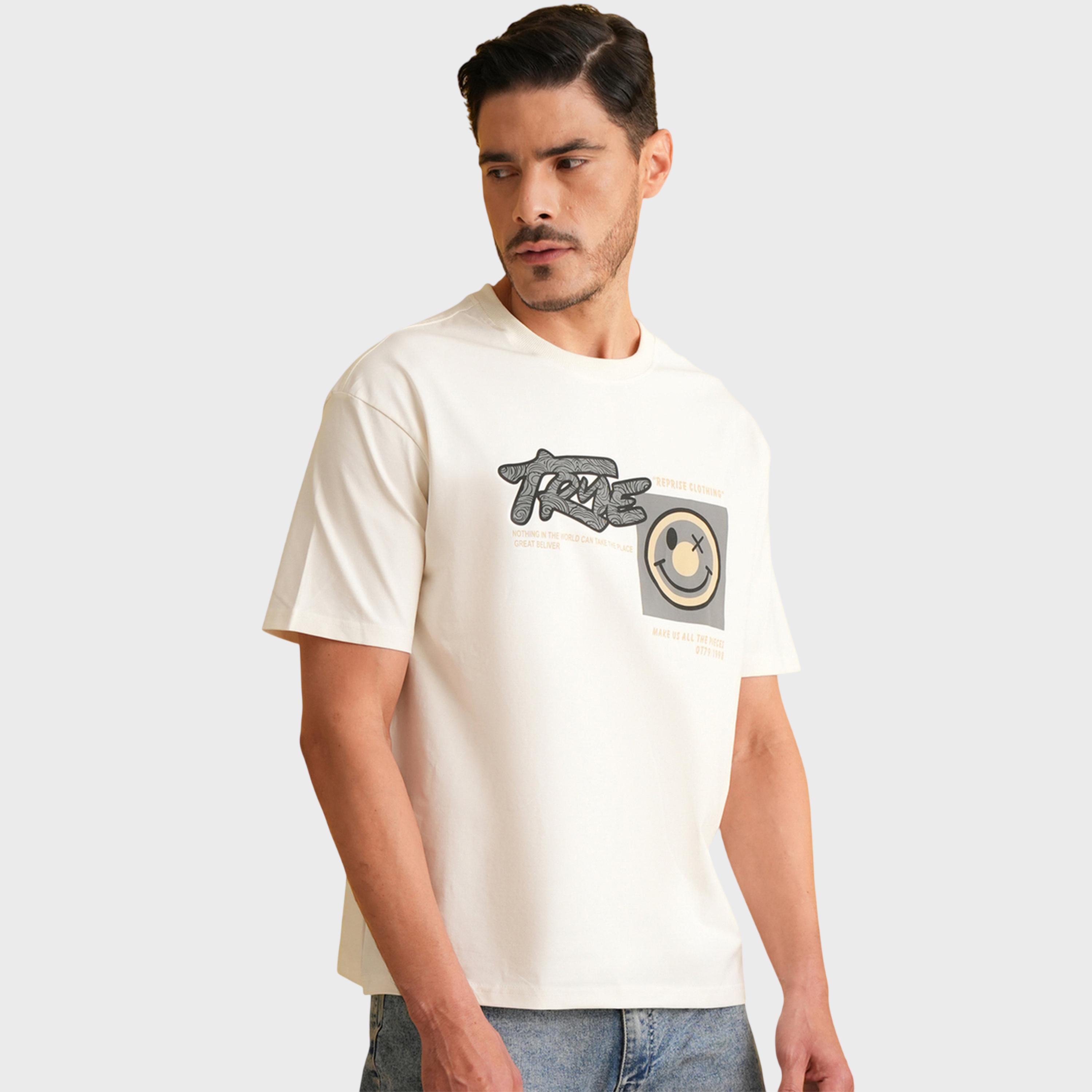 تيشيرت بأكمام قصيرة وياقة دائرية وطبعة رسومات باللون الأبيض-men-clothing-tshirtsandpolos-tshirts-image-4