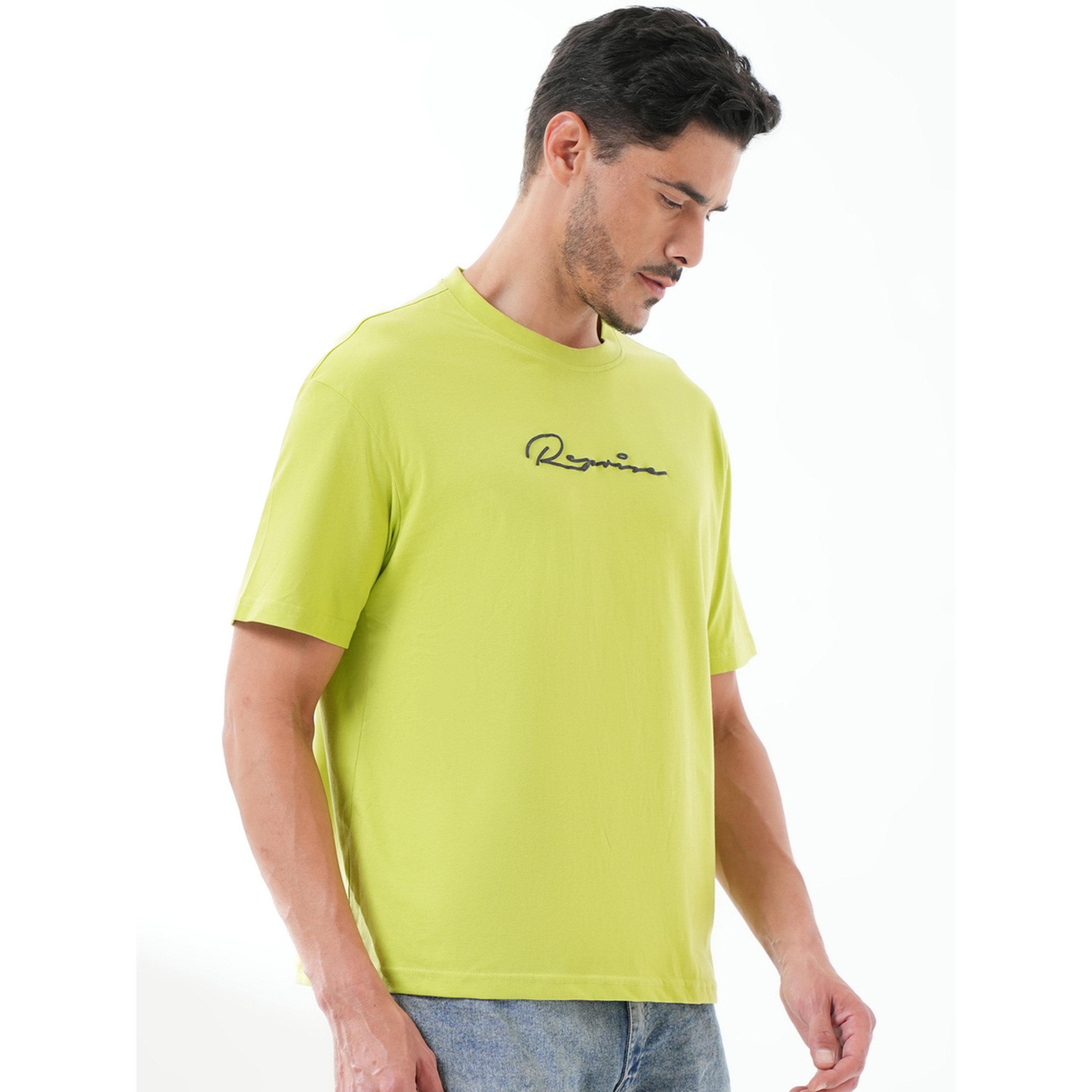 تيشيرت بأكمام قصيرة وياقة دائرية وطبعة رسومات باللون الأخضر النيون-men-clothing-tshirtsandpolos-tshirts-image-4