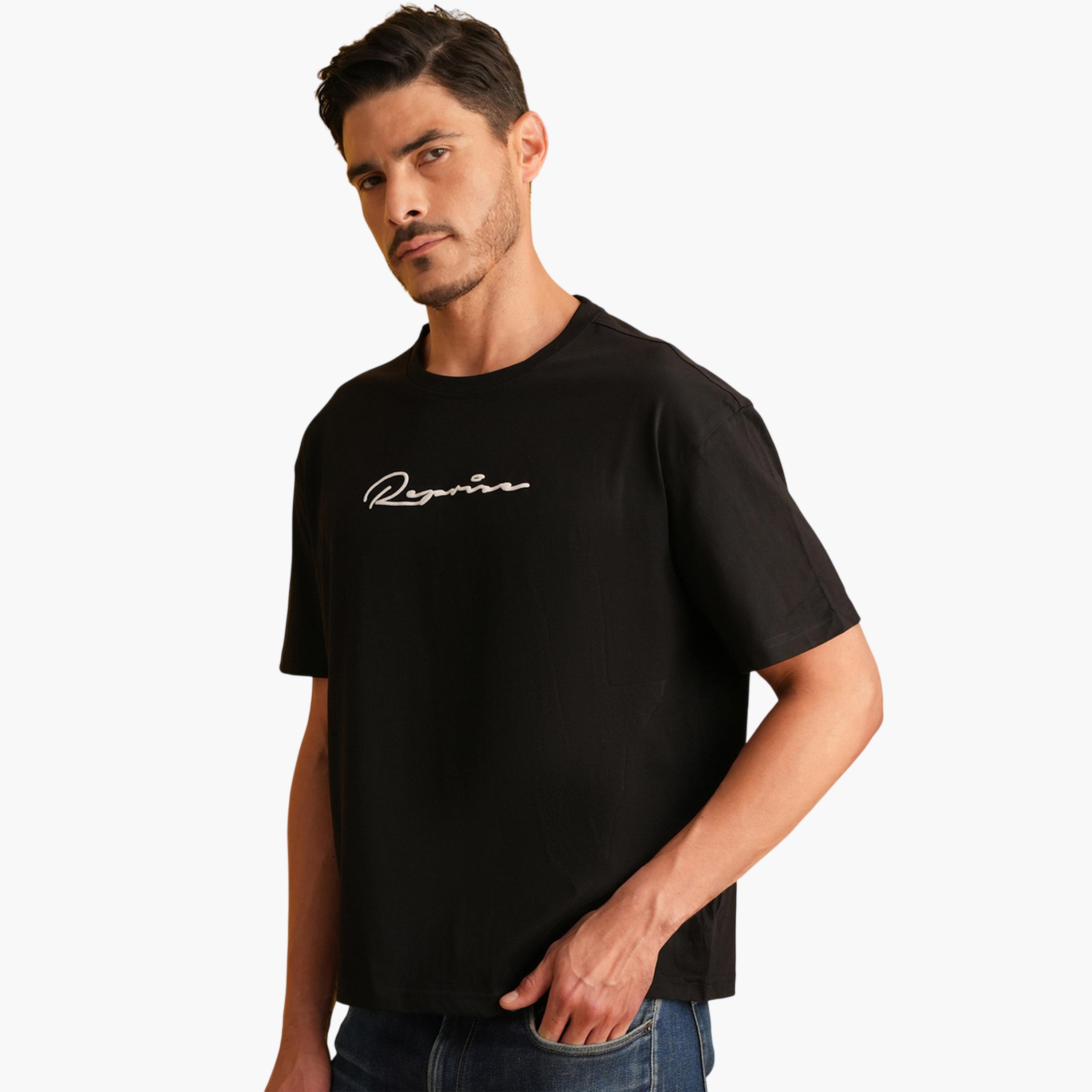 تيشيرت بأكمام قصيرة وياقة دائرية وطبعة رسومات باللون الأسود-men-clothing-tshirtsandpolos-tshirts-image-6