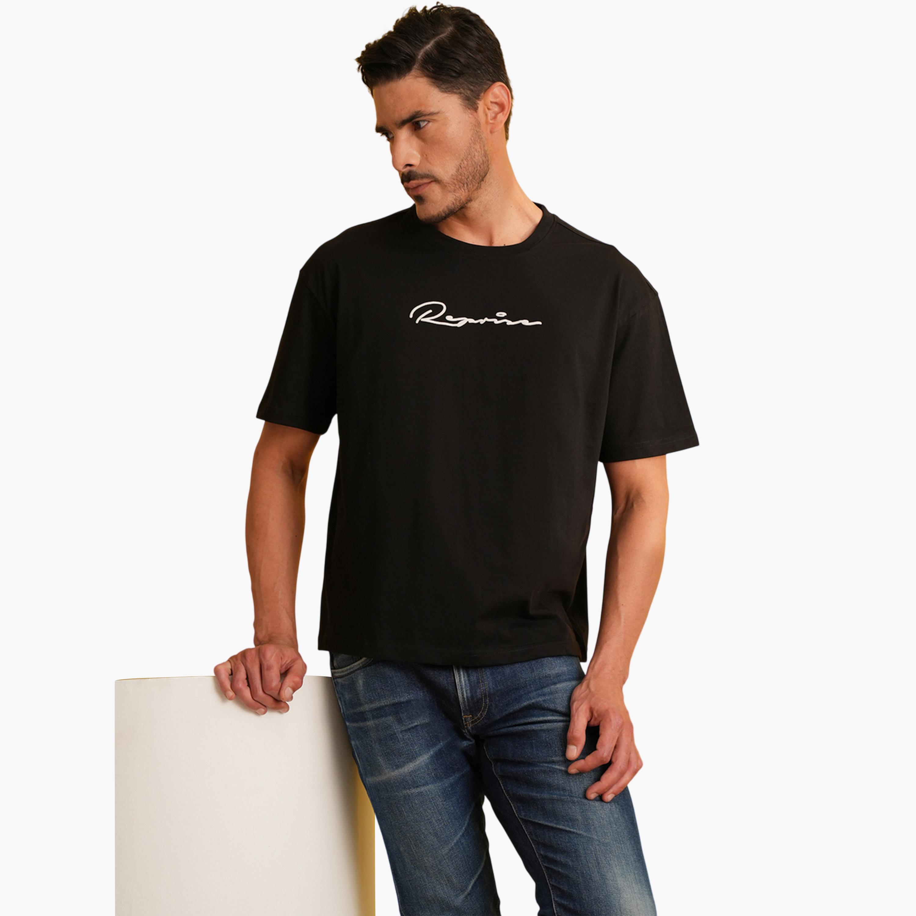 تيشيرت بأكمام قصيرة وياقة دائرية وطبعة رسومات باللون الأسود-men-clothing-tshirtsandpolos-tshirts-image-7