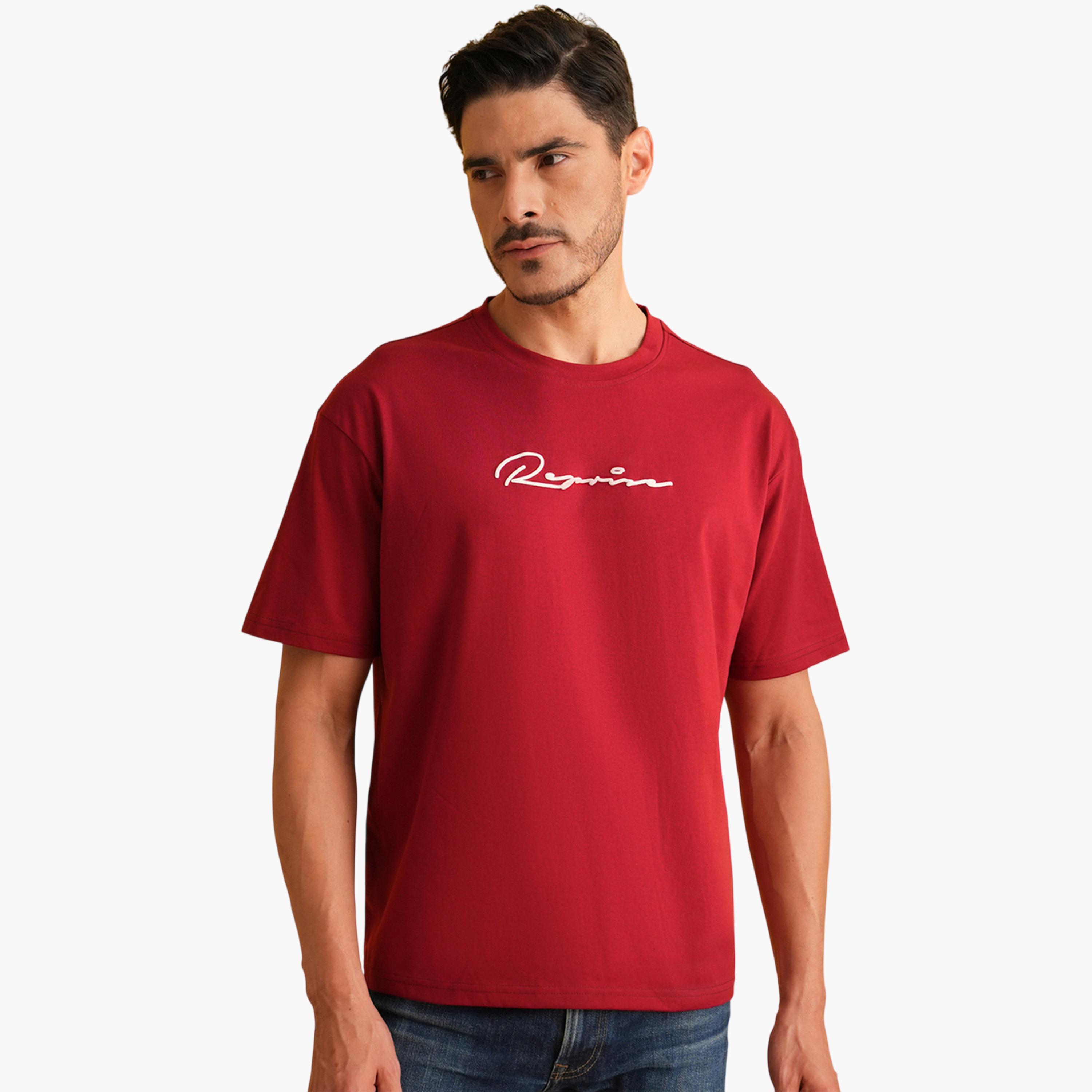 تيشيرت بأكمام قصيرة وياقة دائرية وطبعة رسومات باللون الأحمر-men-clothing-tshirtsandpolos-tshirts-image-1