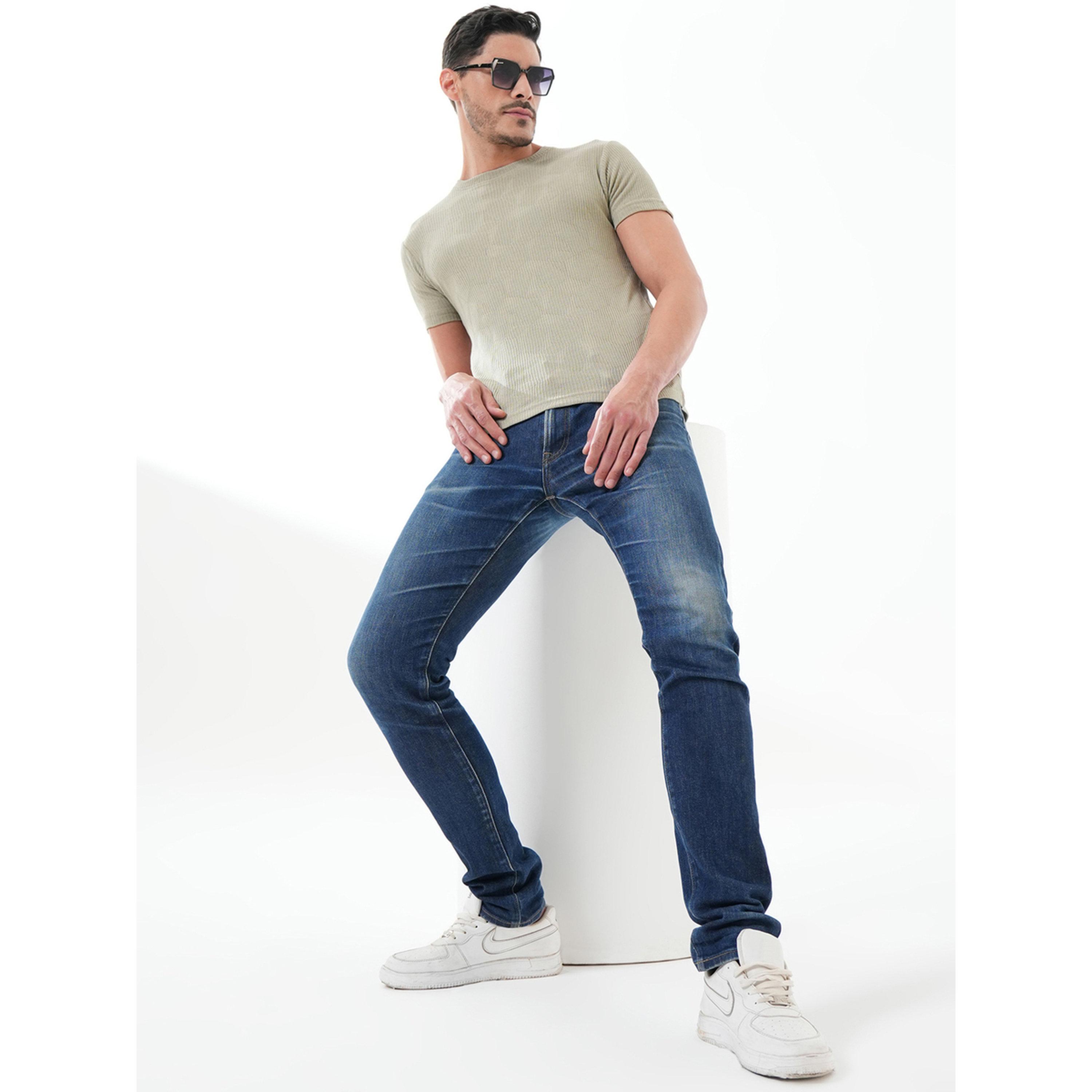 تيشيرت محبوك بتفاصيل مضلعة وياقة دائرية سادة باللون الزيتوني-men-clothing-tshirtsandpolos-tshirts-image-6