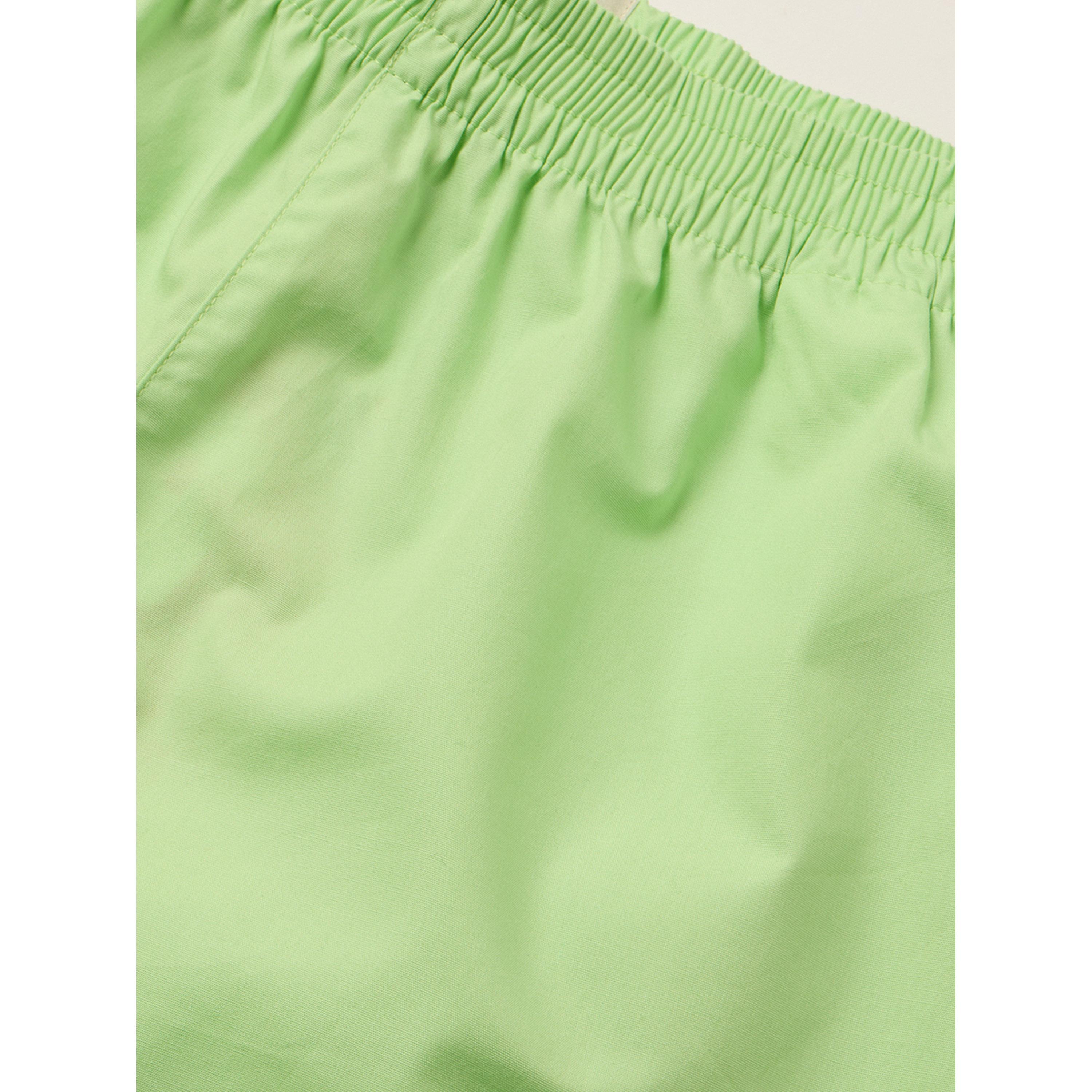 شورت أخضر نيون بطبعة باور بوف غيرلز-women-clothing-shorts-image-6