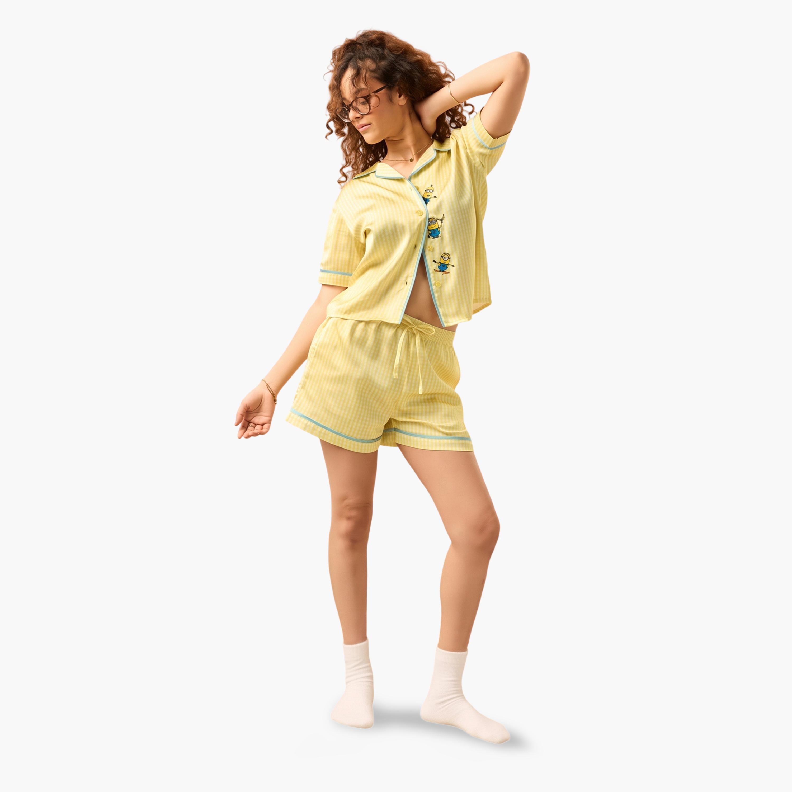 شورت أصفر بطبعة مربعات وبرباط-women-clothing-shorts-image-2