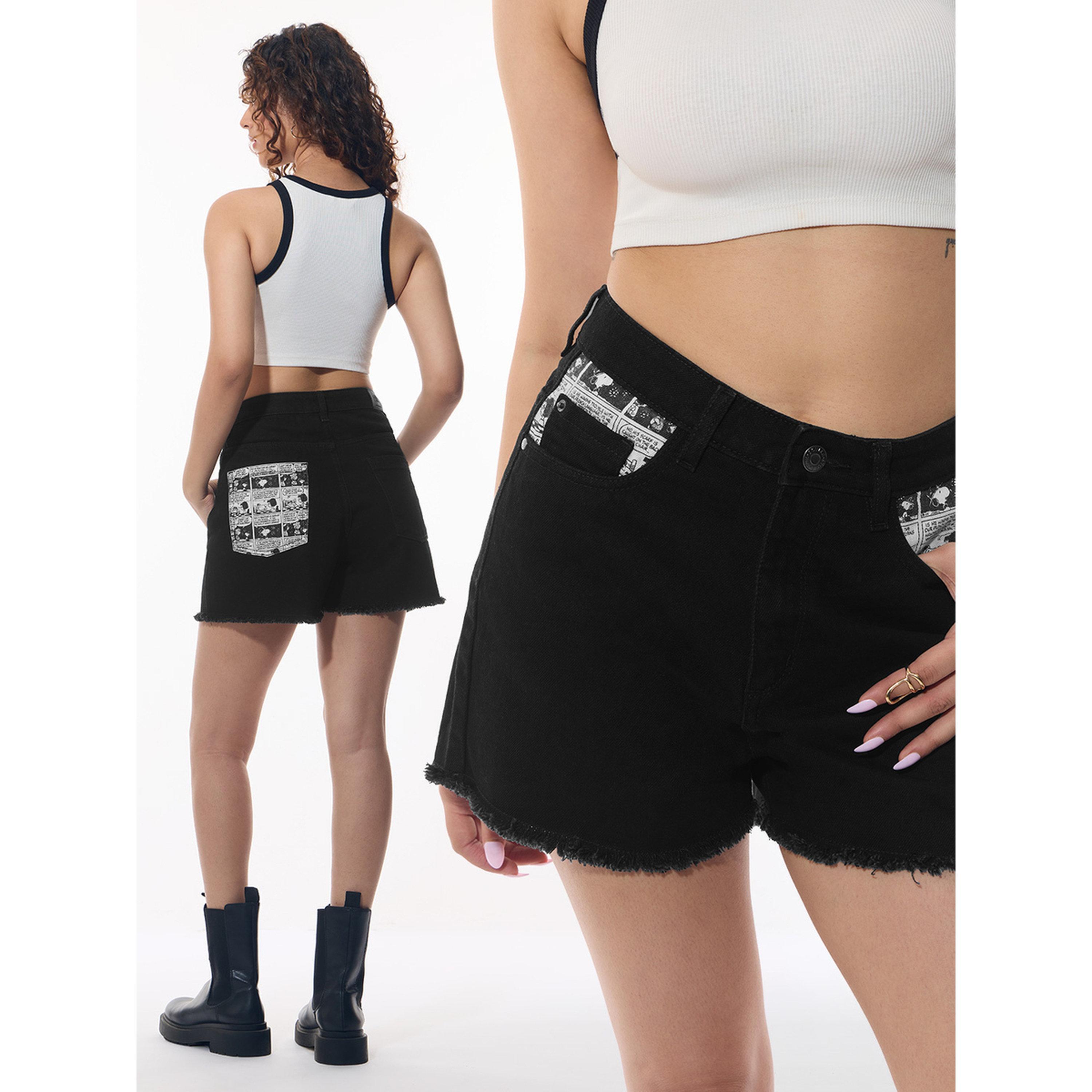 شورت دنيم أسود بحواف غير منتظمة-women-clothing-shorts-image-5