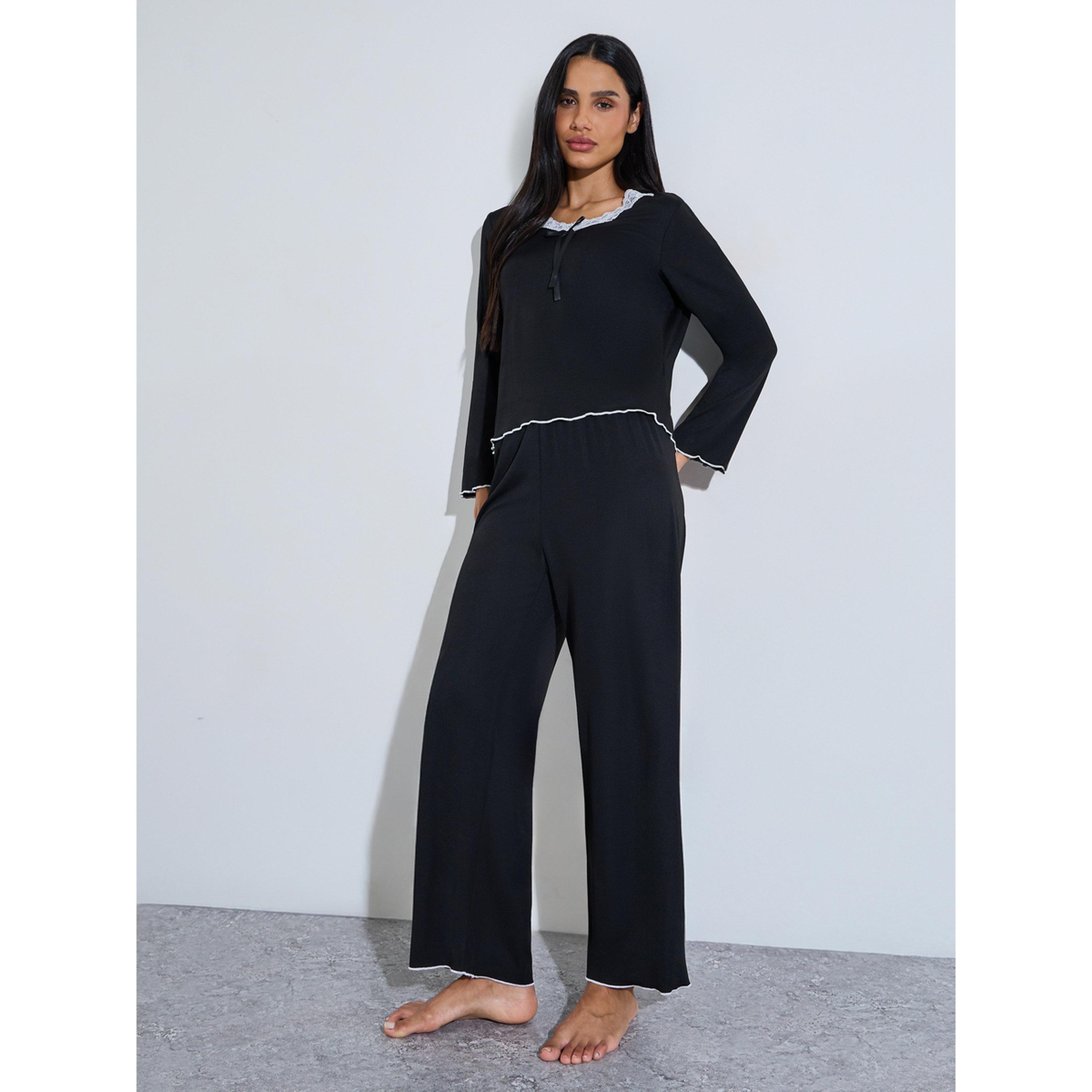 طقم بيجاما من بنطال وبلوزة بحواف متباينة وياقة دانتيل سادة باللون الأسود-women-clothing-nightwear-pyjamas-longsets-image-1