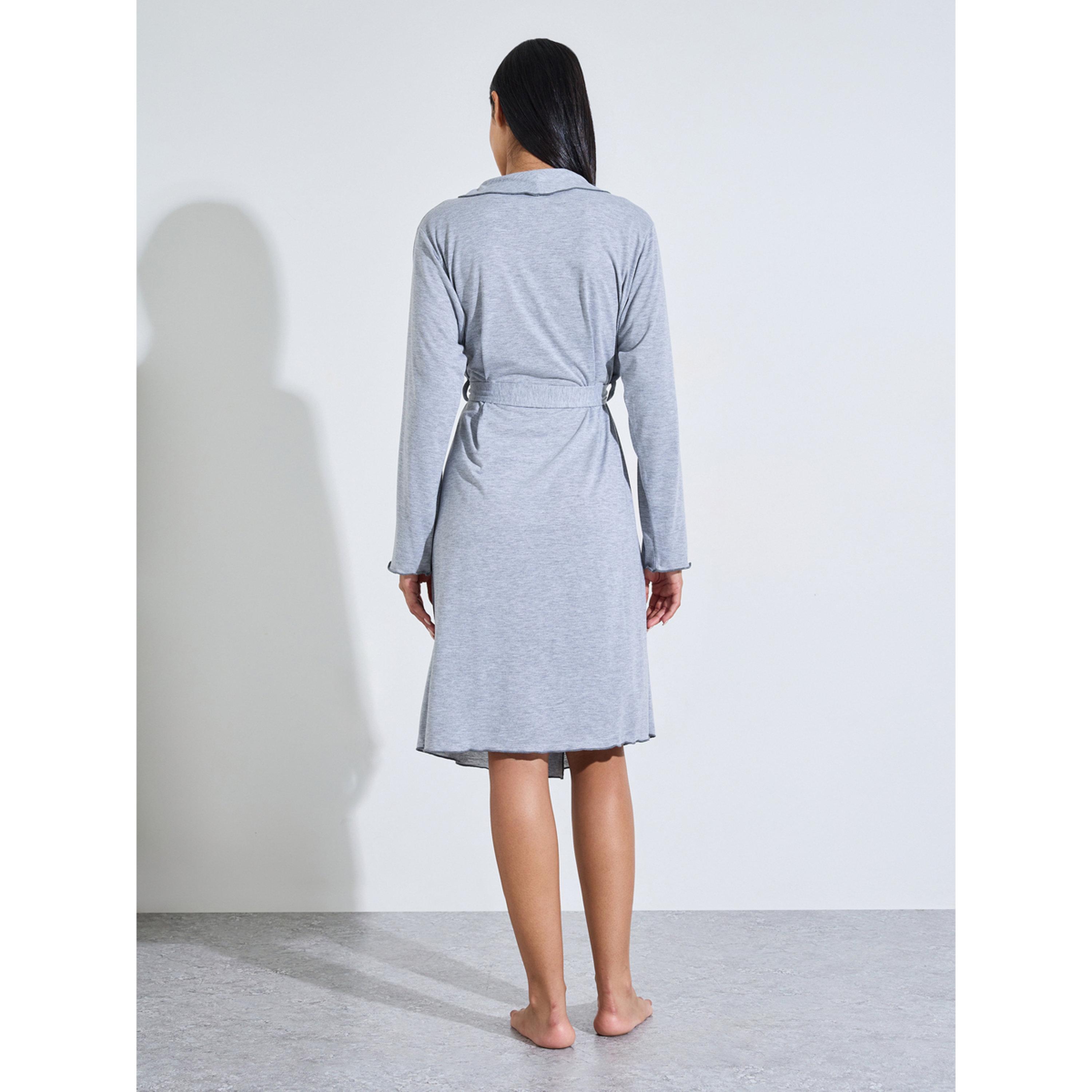 روب محبوك برباط خصر وجيوب سادة باللون الرمادي-women-clothing-nightwear-robes-image-3