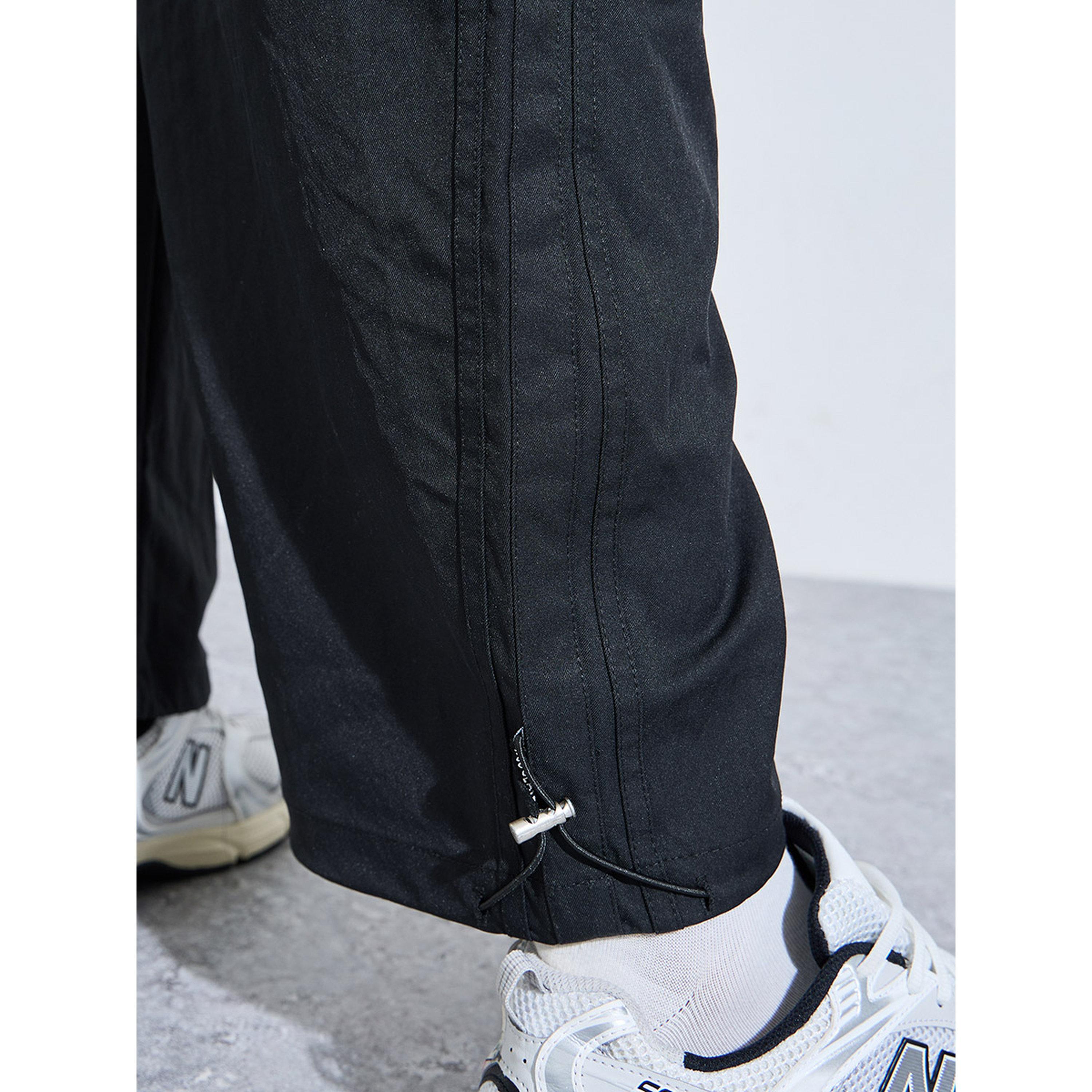 جوغر بأرجل واسعة ورباط ومطرز بالشعار-men-clothing-joggers-image-5