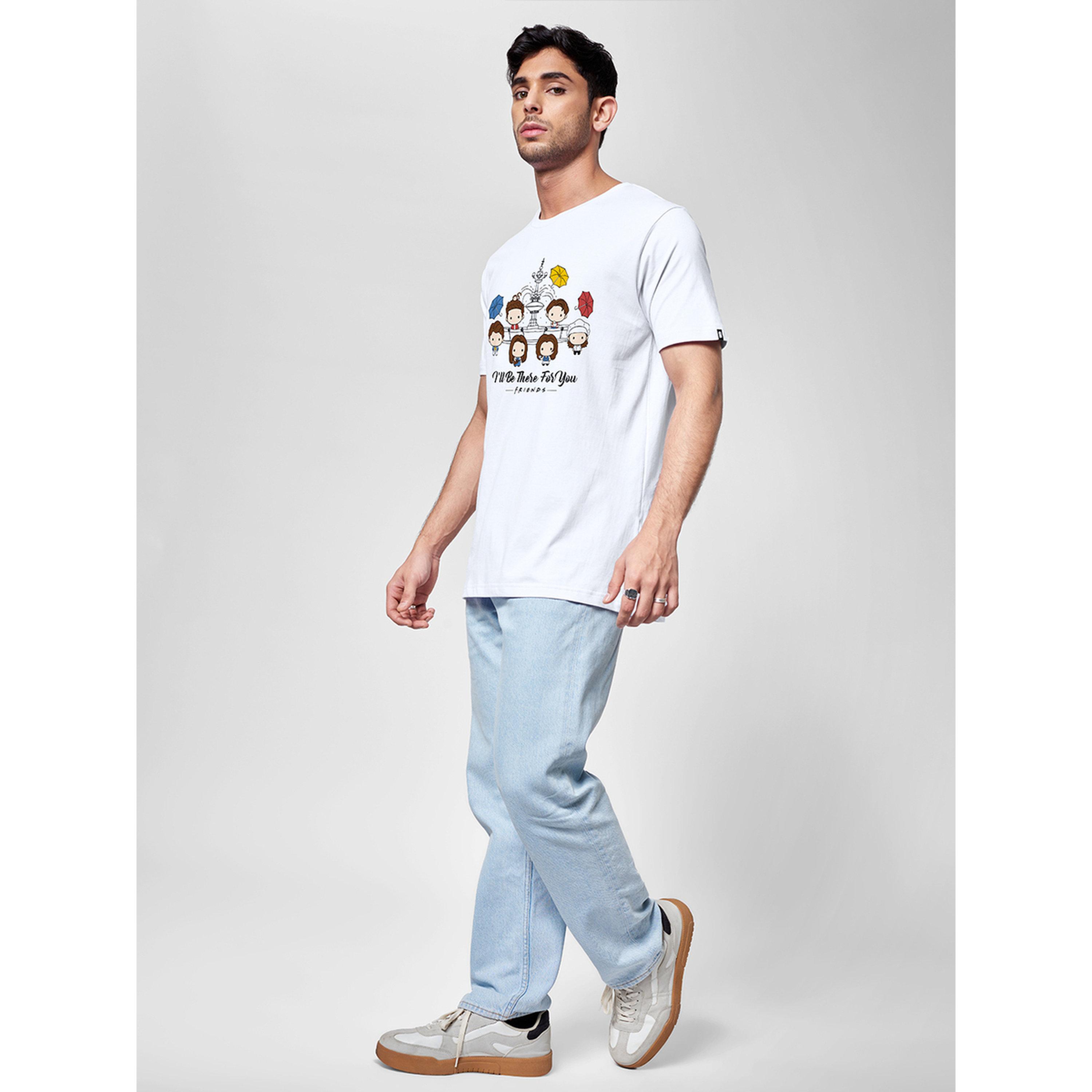 تيشيرت رجالي قطن أبيض بياقة دائرية وأكمام قصيرة وطبعة جرافيك فريندز-men-clothing-tshirtsandpolos-tshirts-image-2