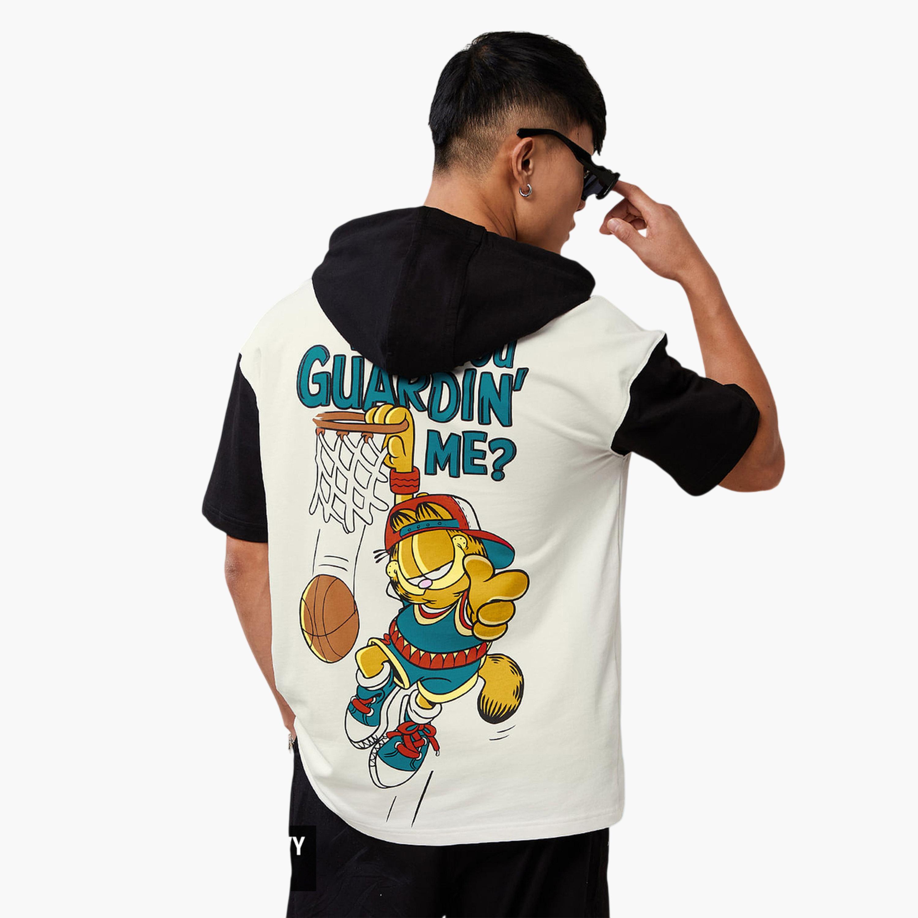 تيشيرت واسع رجالي بقبعة وطبعة جرافيك غارفيلد-men-clothing-tshirtsandpolos-tshirts-image-4