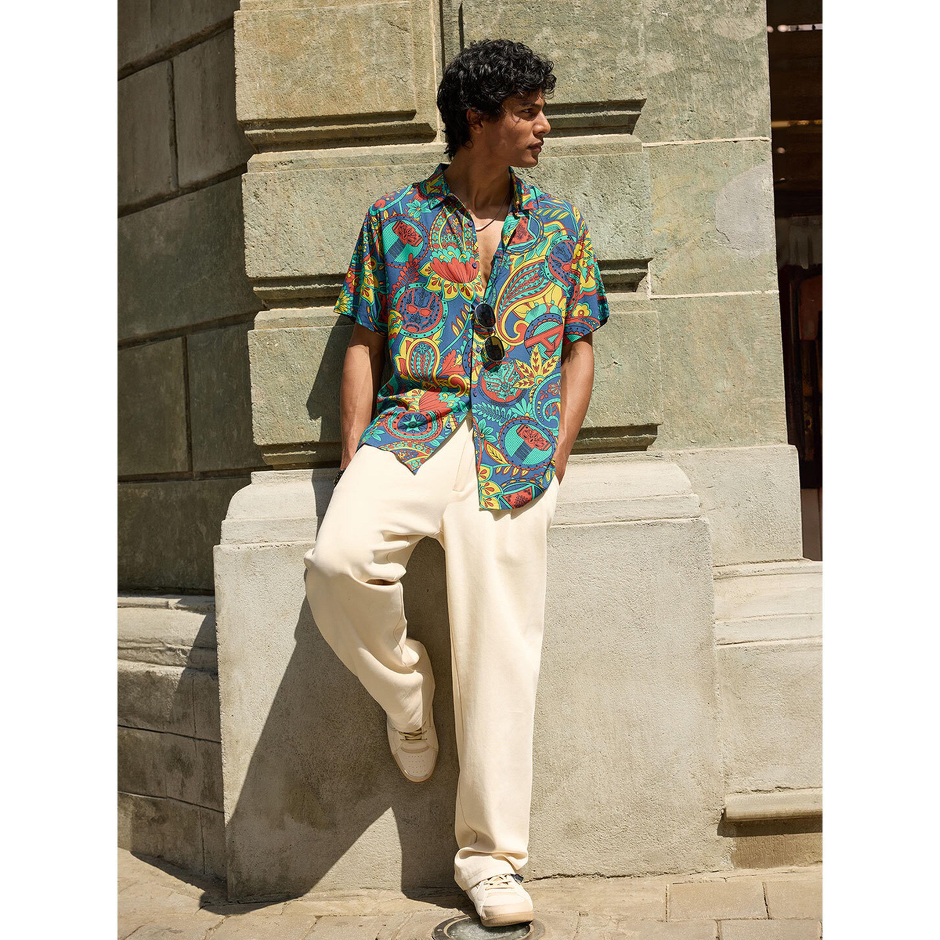 قميص رجالي بياقة واسعة وطبعة بيزلي متعدد الألوان-men-clothing-shirts-image-2