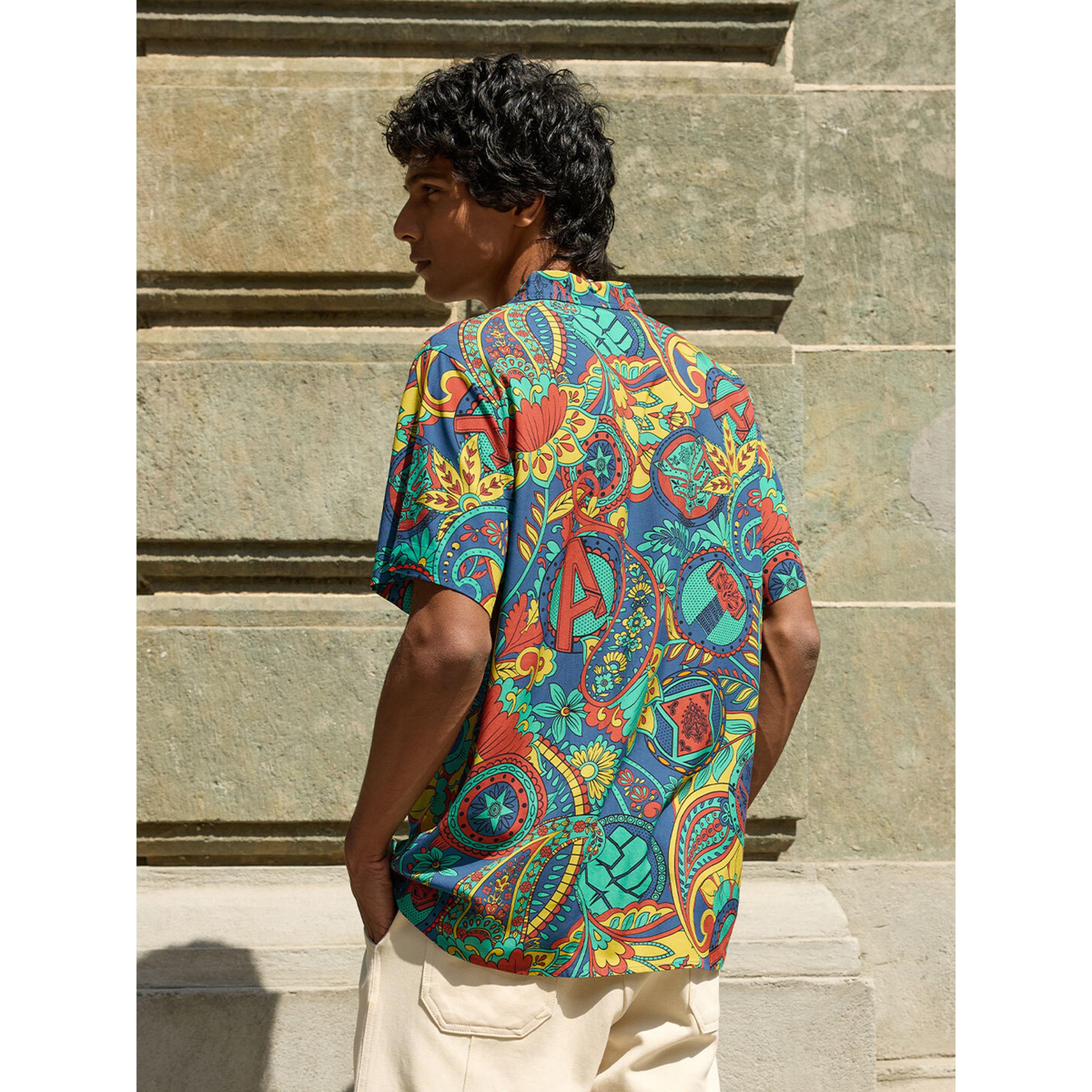 قميص رجالي بياقة واسعة وطبعة بيزلي متعدد الألوان-men-clothing-shirts-image-3