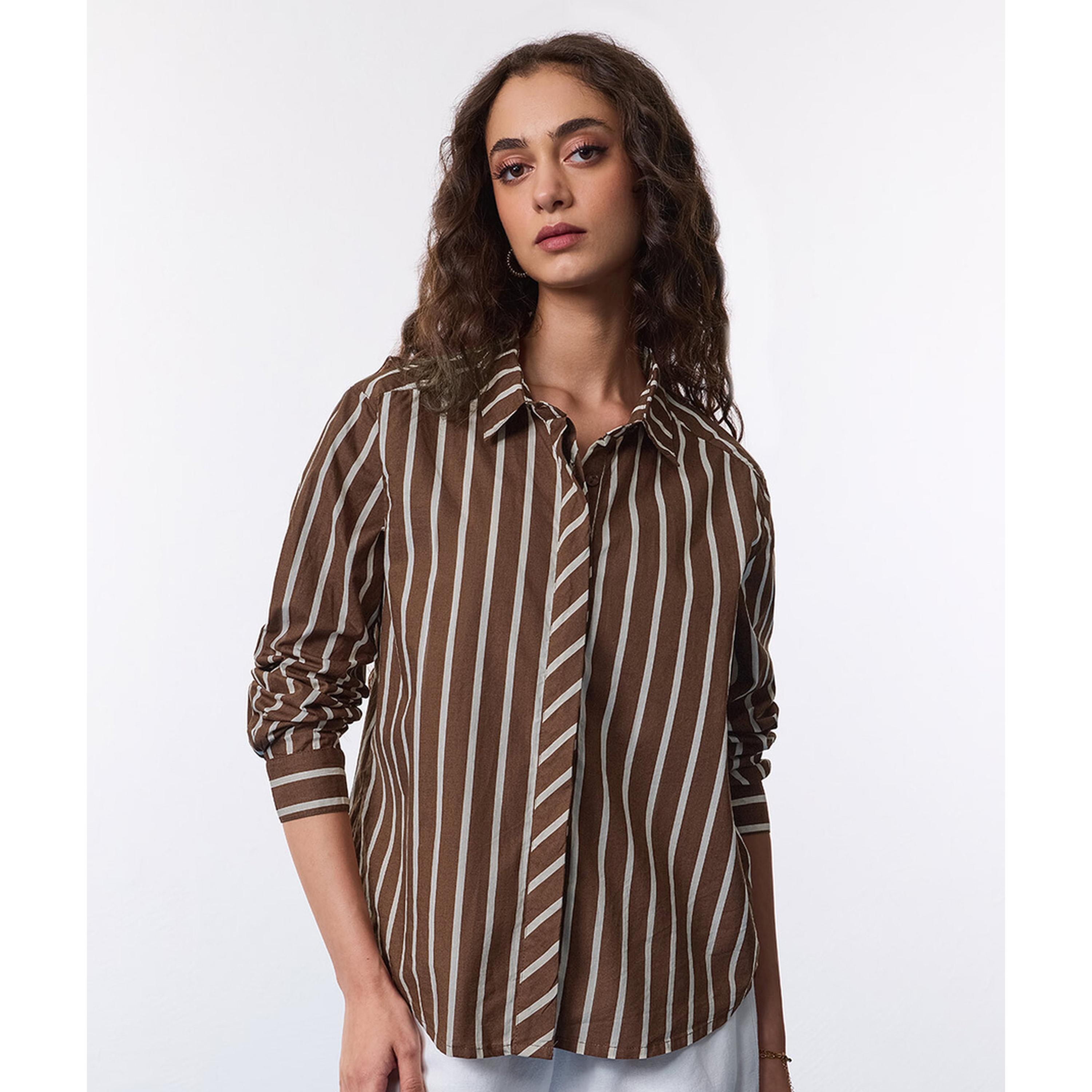 بلوزة بنية بأكمام طويلة بقصة مريحة ومخططة-women-clothing-shirtsandblouses-shirts-image-1