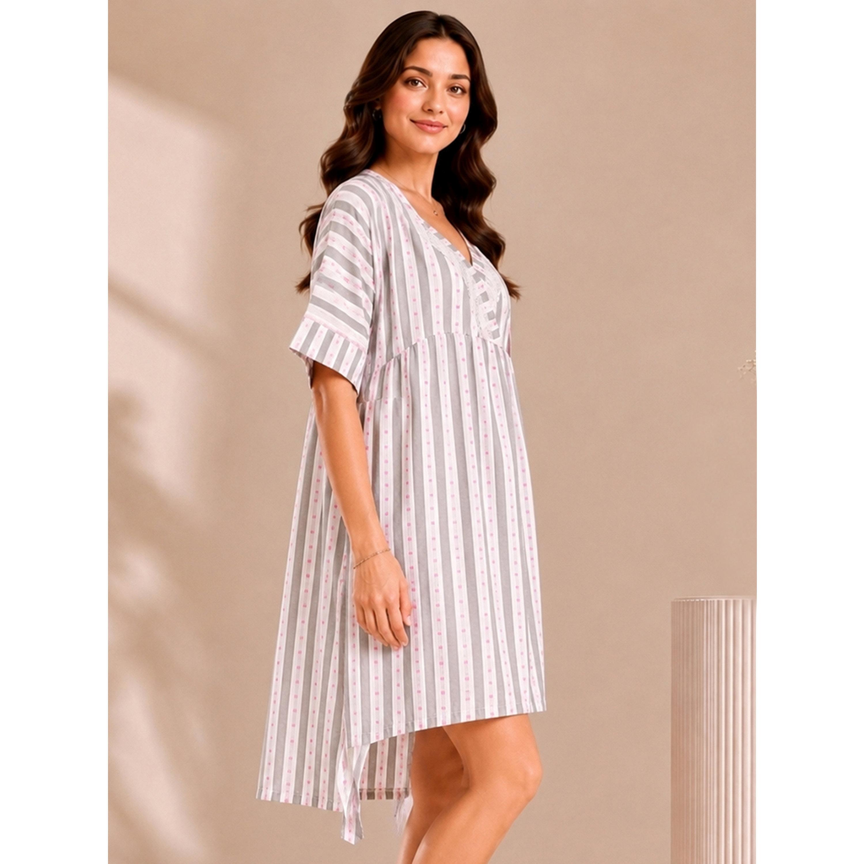 طقم منسق من روب وقميص نوم رايون مطبوع باللون الأبيض-women-clothing-nightwear-robes-image-8