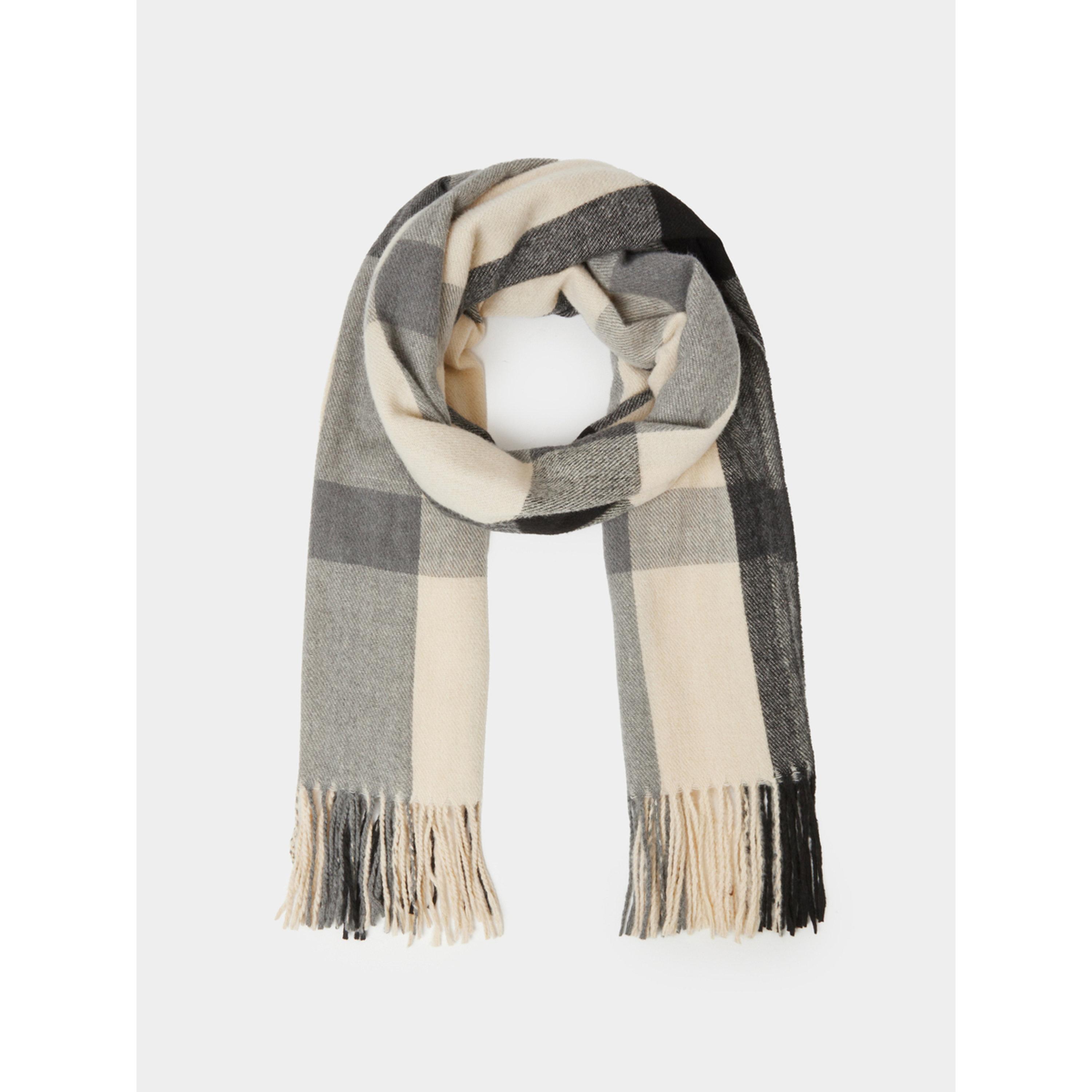 وشاح بتفاصيل شرابات ونمط مربعات رمادي-women-clothingaccessories-scarves-image-1
