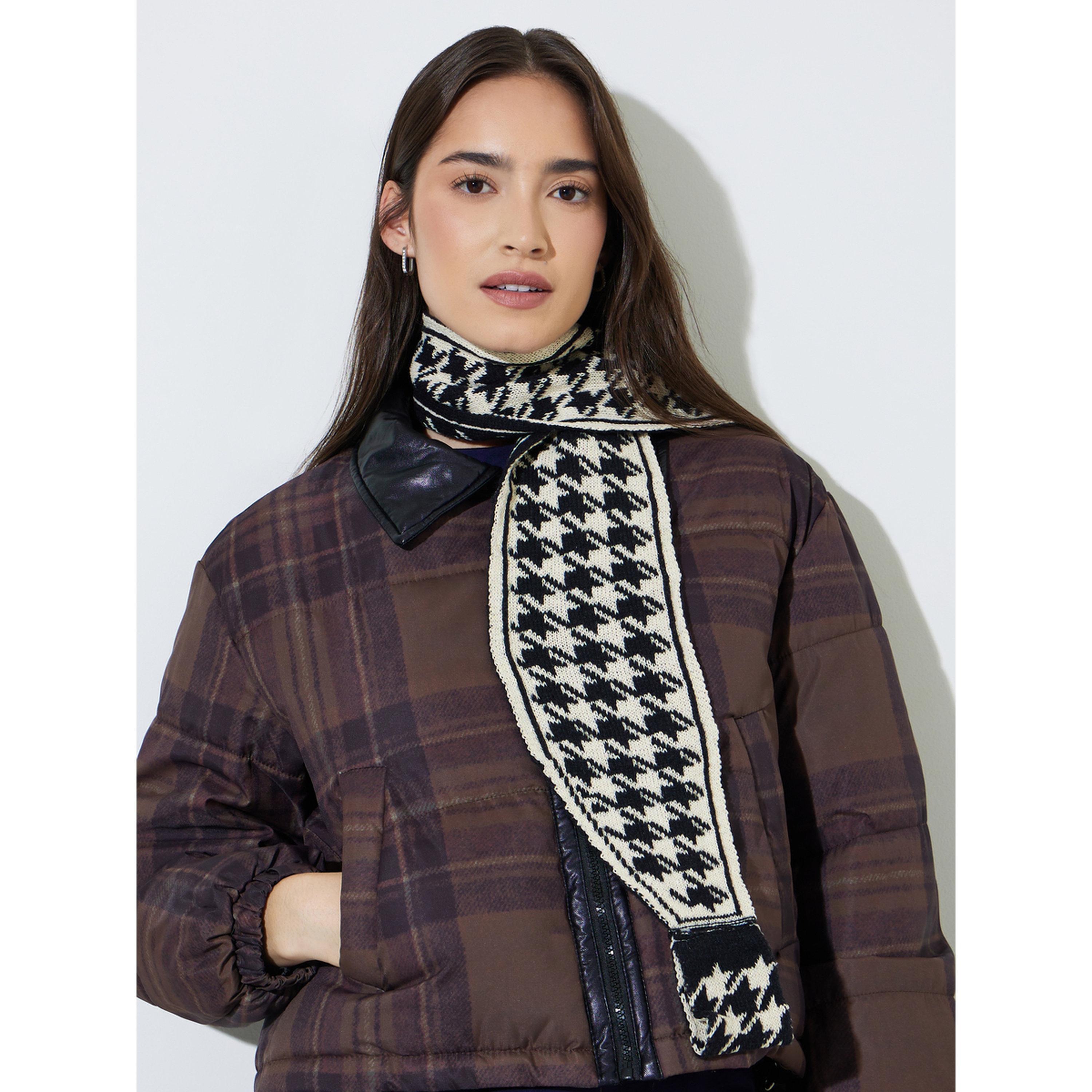 وشاح محبوك بطبعة هوندزتوث أسود-women-clothingaccessories-scarves-image-2