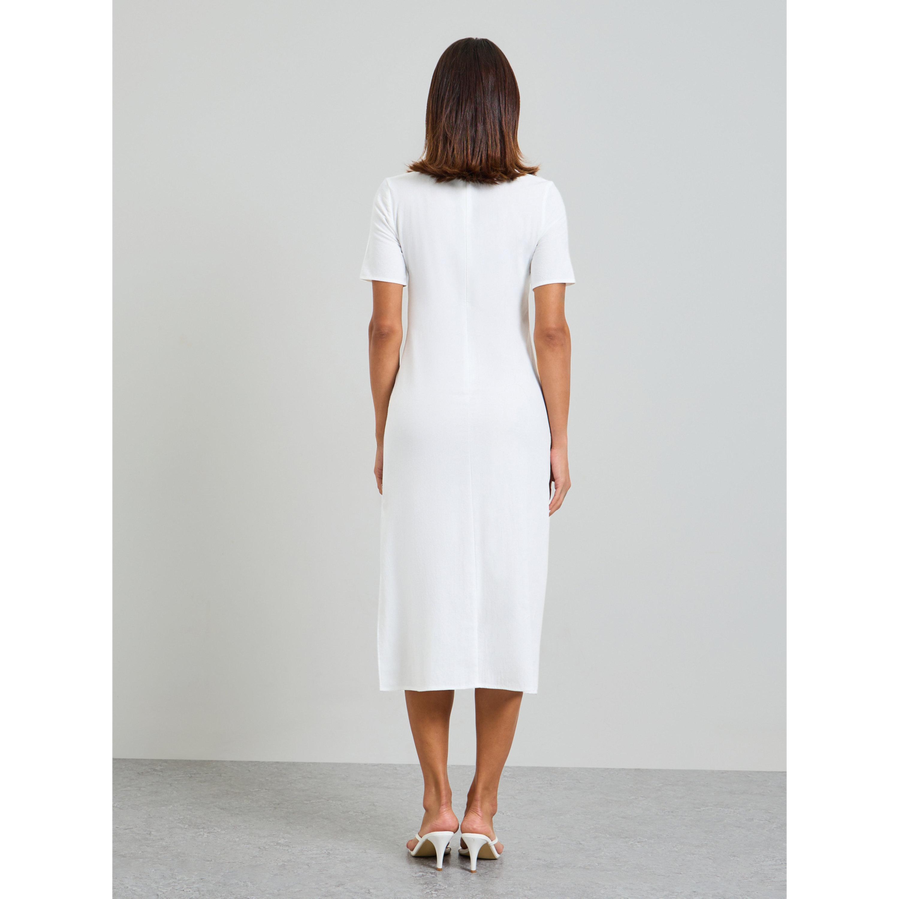 فستان ميدي بقصة ضيقة سادة وأكمام قصيرة باللون الأبيض-women-clothing-dresses-image-3