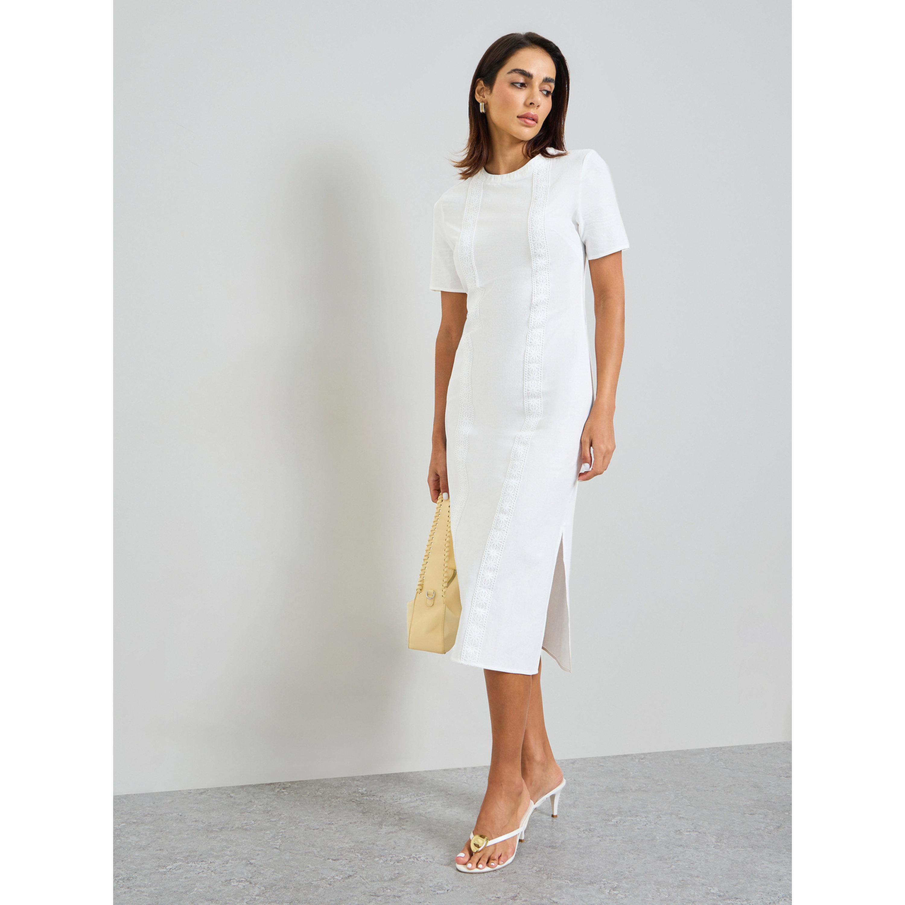 فستان ميدي بقصة ضيقة سادة وأكمام قصيرة باللون الأبيض-women-clothing-dresses-image-4