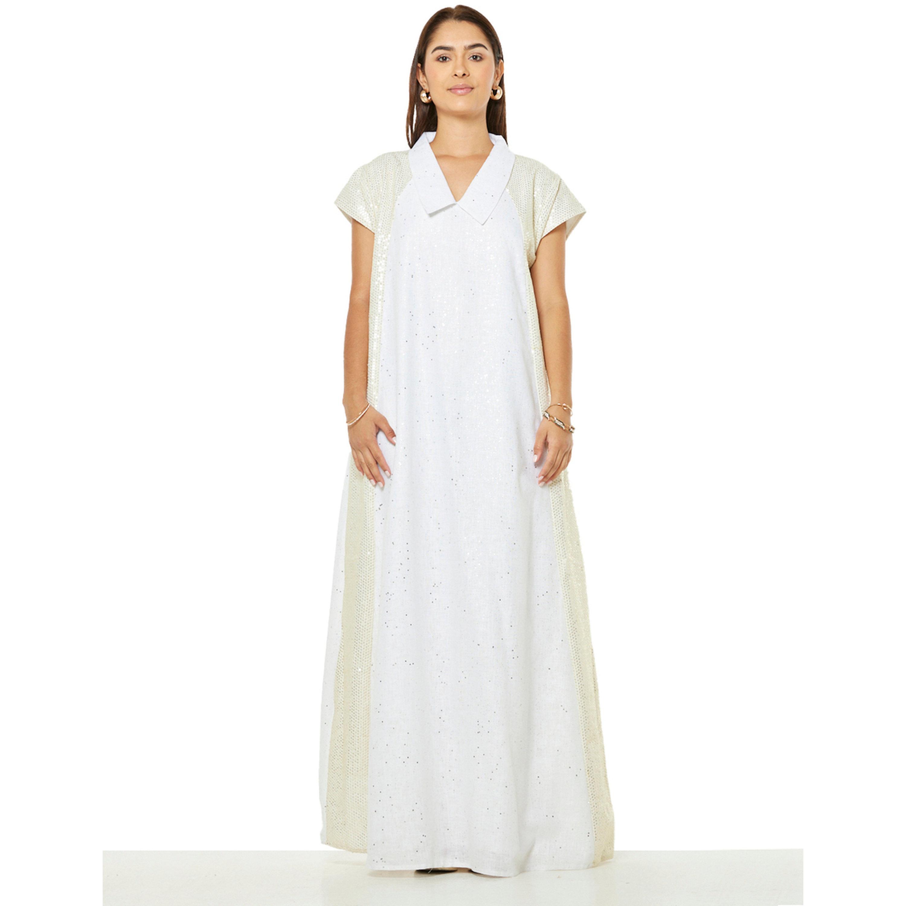 جلابية طويلة بيضاء بحافة واسعة وتفاصيل حواف ترتر-women-arabicclothing-jalabiyas-image-1