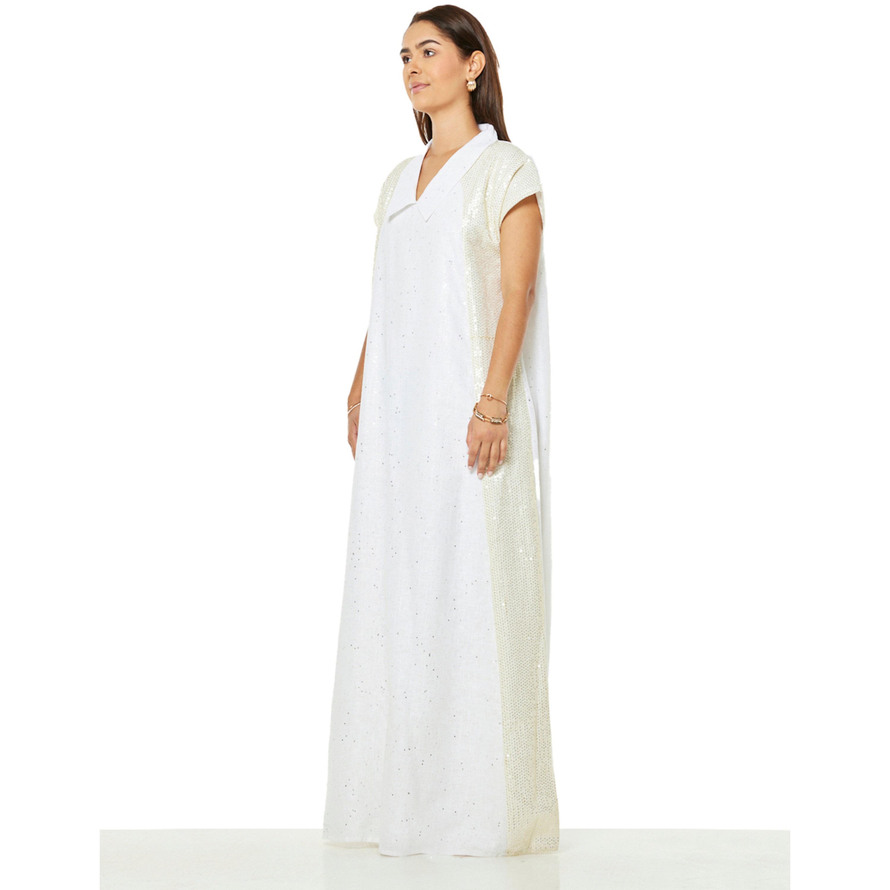 جلابية طويلة بيضاء بحافة واسعة وتفاصيل حواف ترتر-women-arabicclothing-jalabiyas-image-2