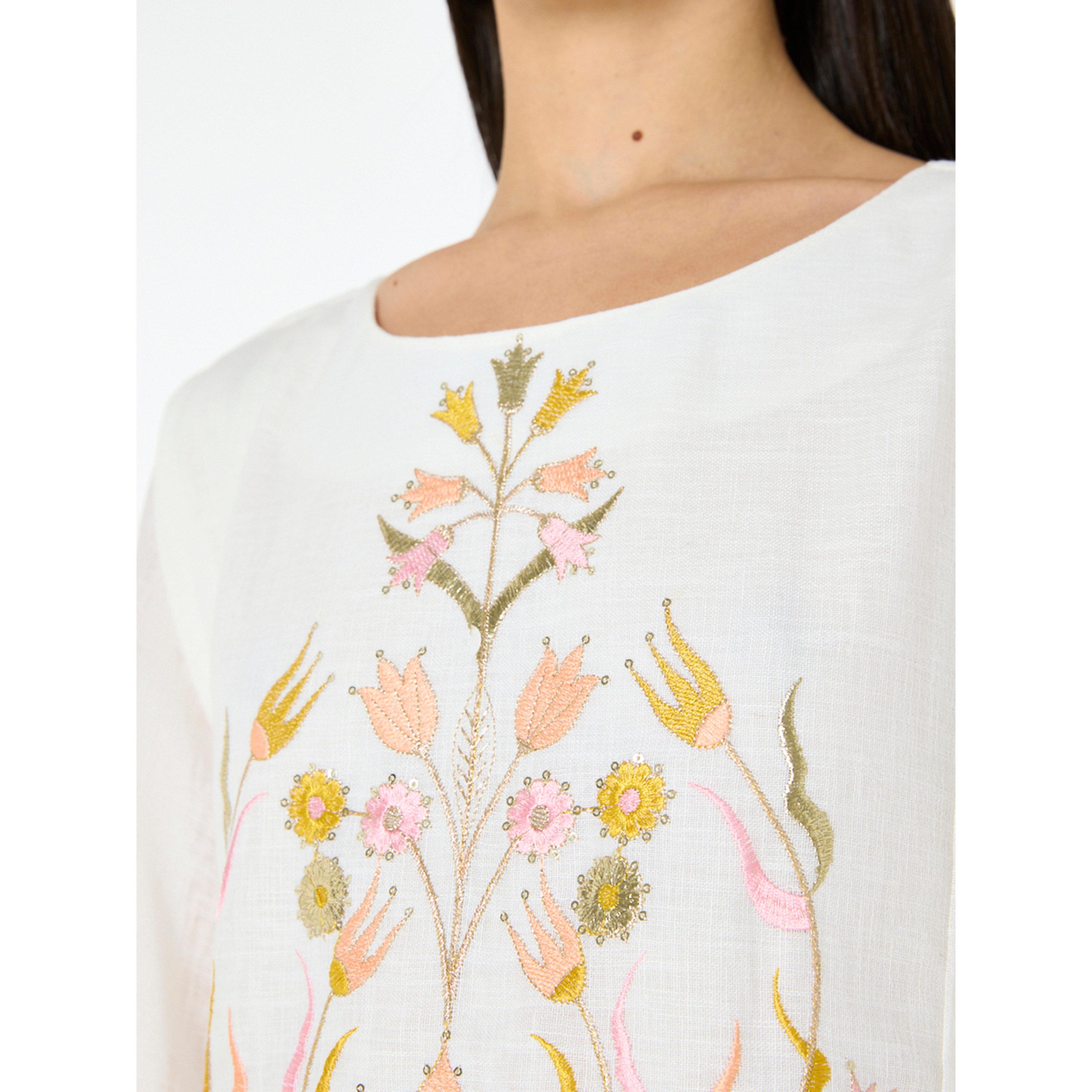 جلابية طويلة أوف وايت بحافة واسعة وتطريز زهور-women-arabicclothing-jalabiyas-image-4