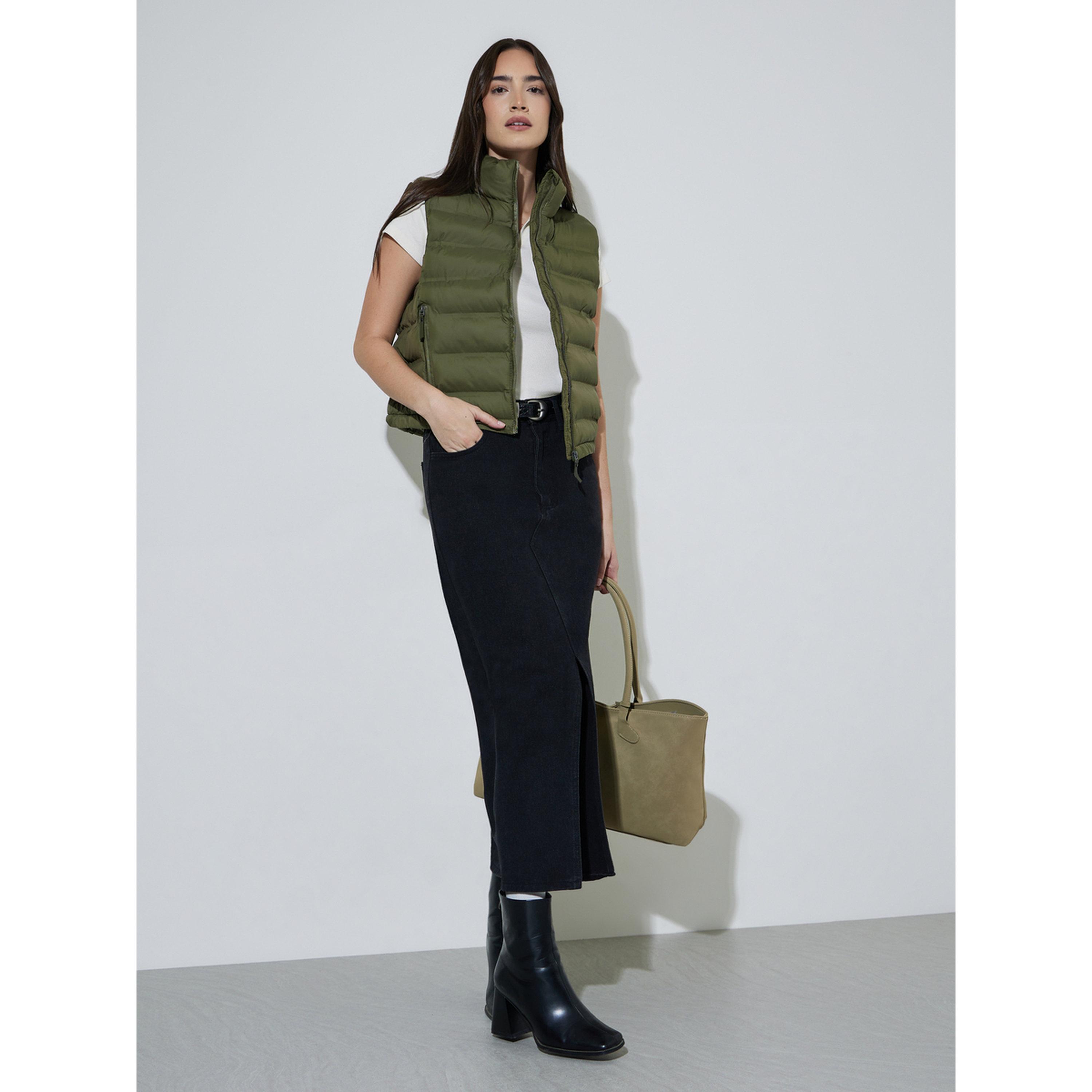 جيليه قصير مبطن بياقة عالية زيتي سادة-women-winterwear-coatsandjackets-jackets-image-2