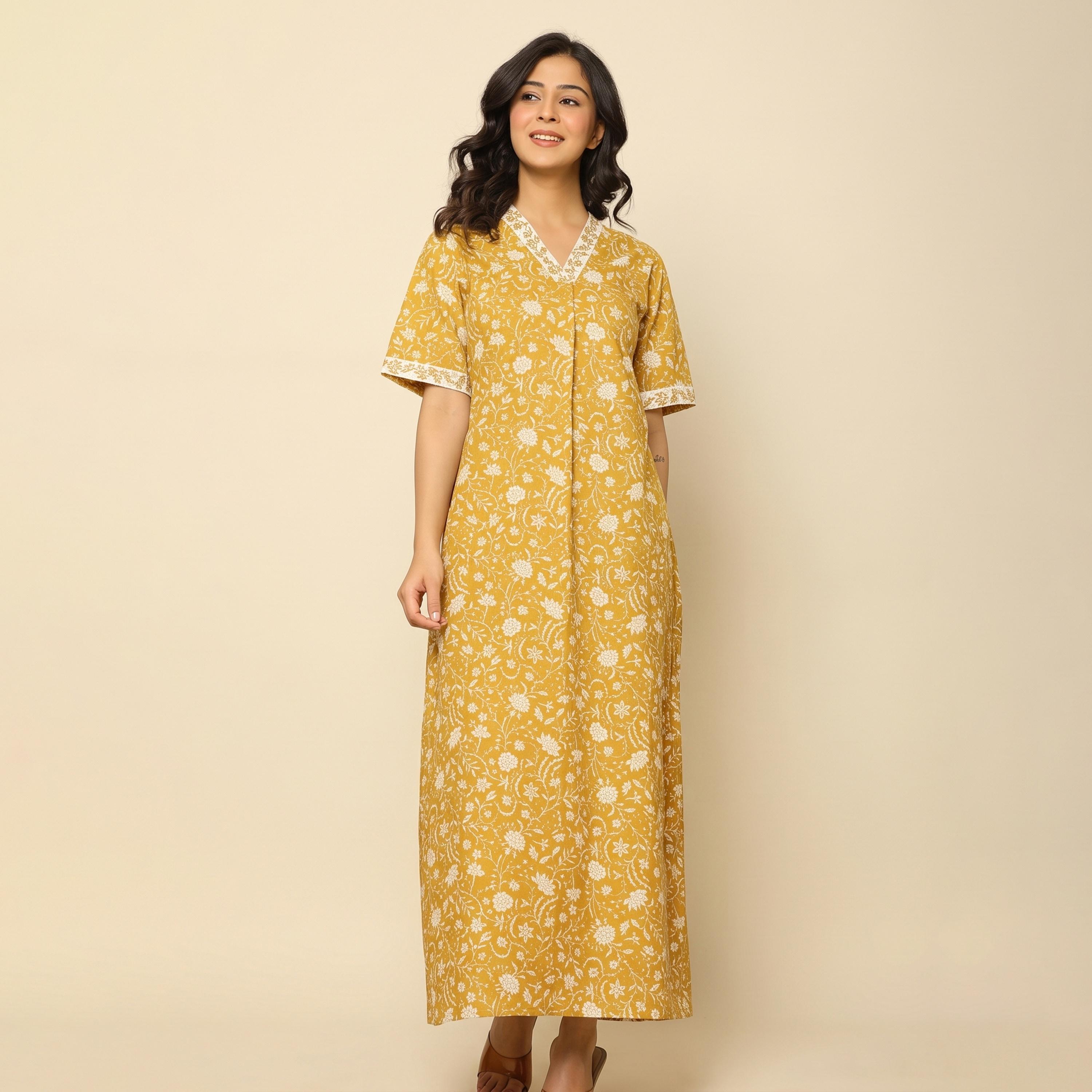 قميص نوم قطن بأكمام قصيرة وطبعة أزهار بلون أصفر-women-clothing-nightwear-nighties-image-1