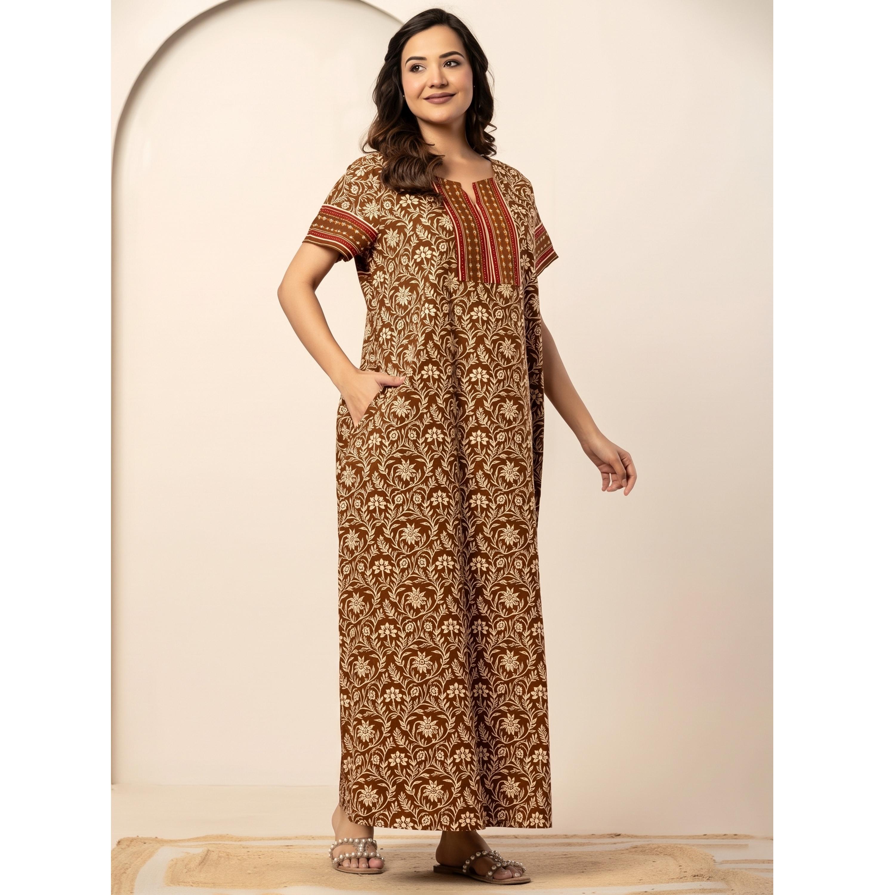 قميص نوم قطن بأكمام قصيرة وطبعة أزهار بلون بني-women-clothing-nightwear-nighties-image-2