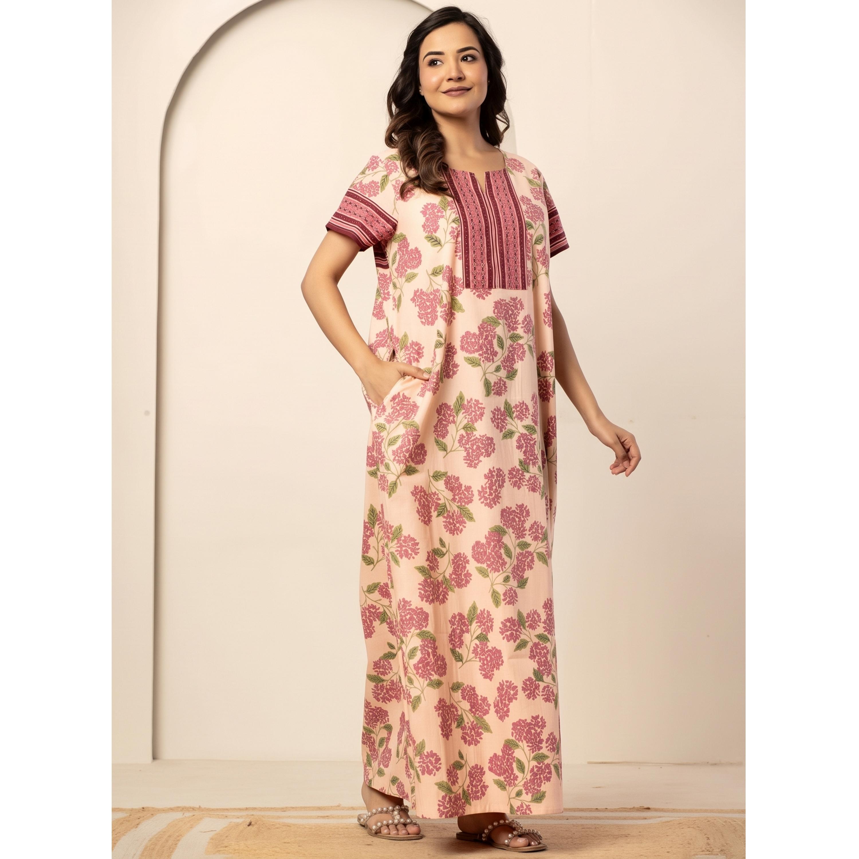 قميص نوم قطن بأكمام قصيرة وطبعة زهور خوخي-women-clothing-nightwear-nighties-image-2