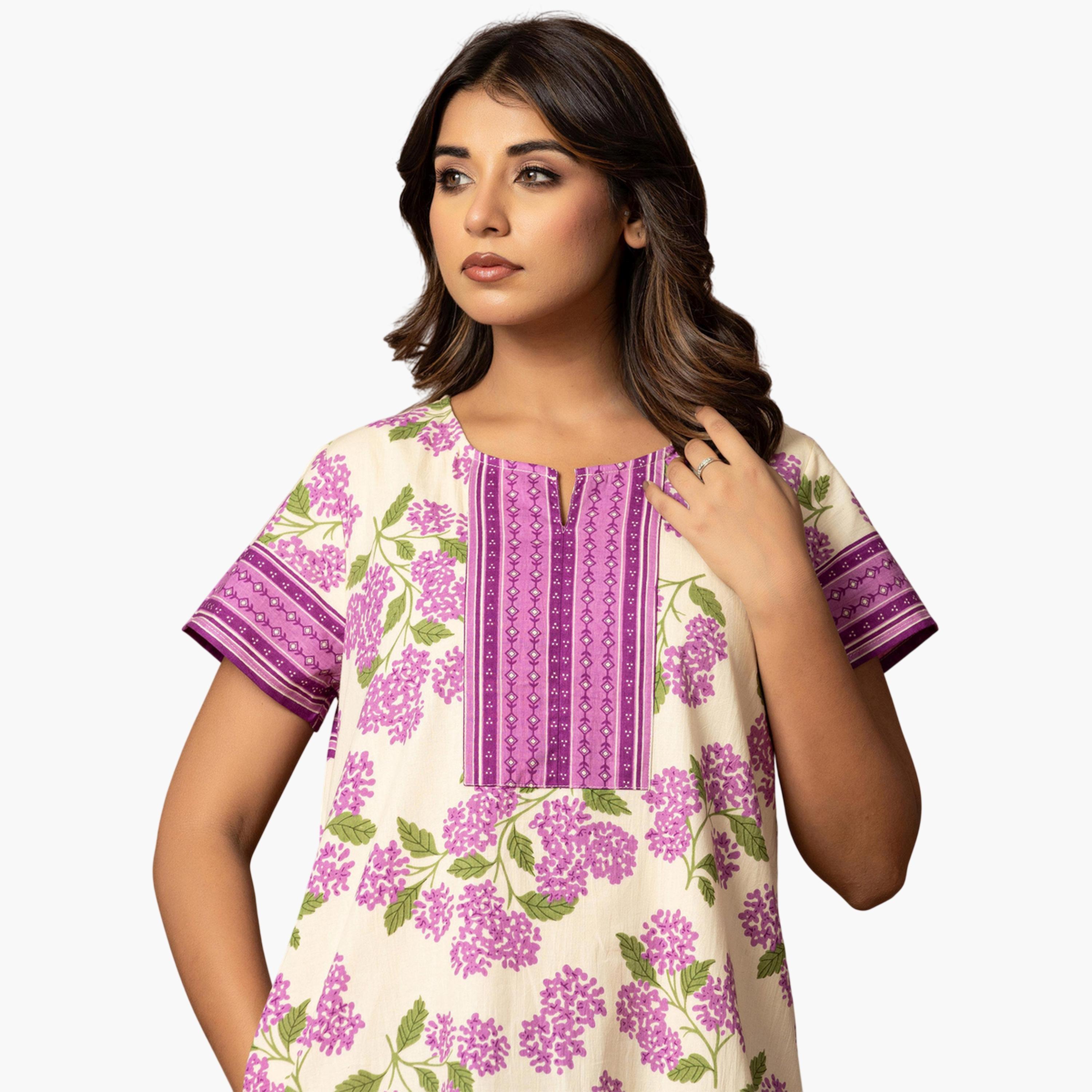 قميص نوم قطن بأكمام قصيرة وطبعة أزهار بلون أبيض-women-clothing-nightwear-nighties-image-4