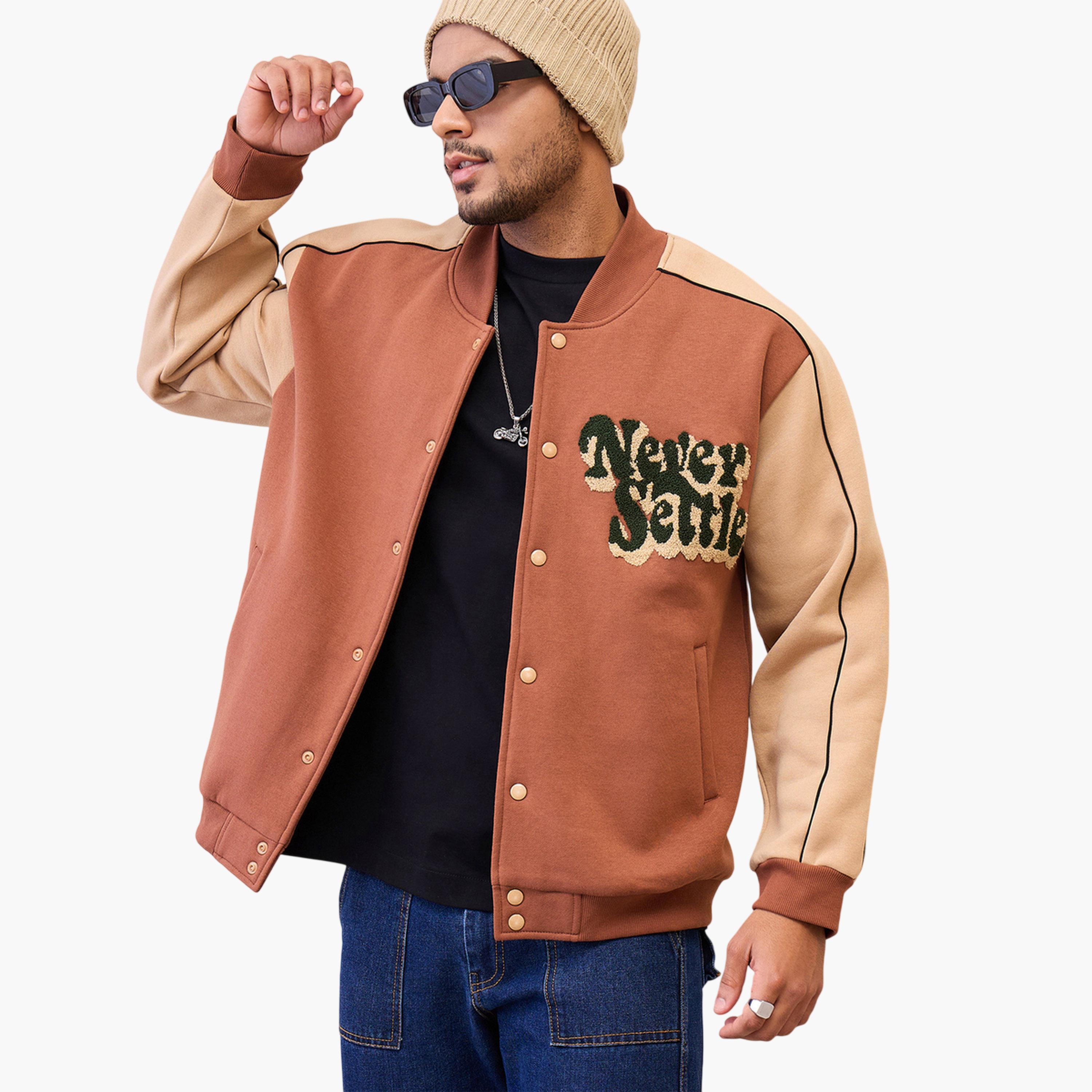 جاكيت فارستي بتطريز وأزرار بلونين-men-clothing-jacketsandblazers-jackets-image-3