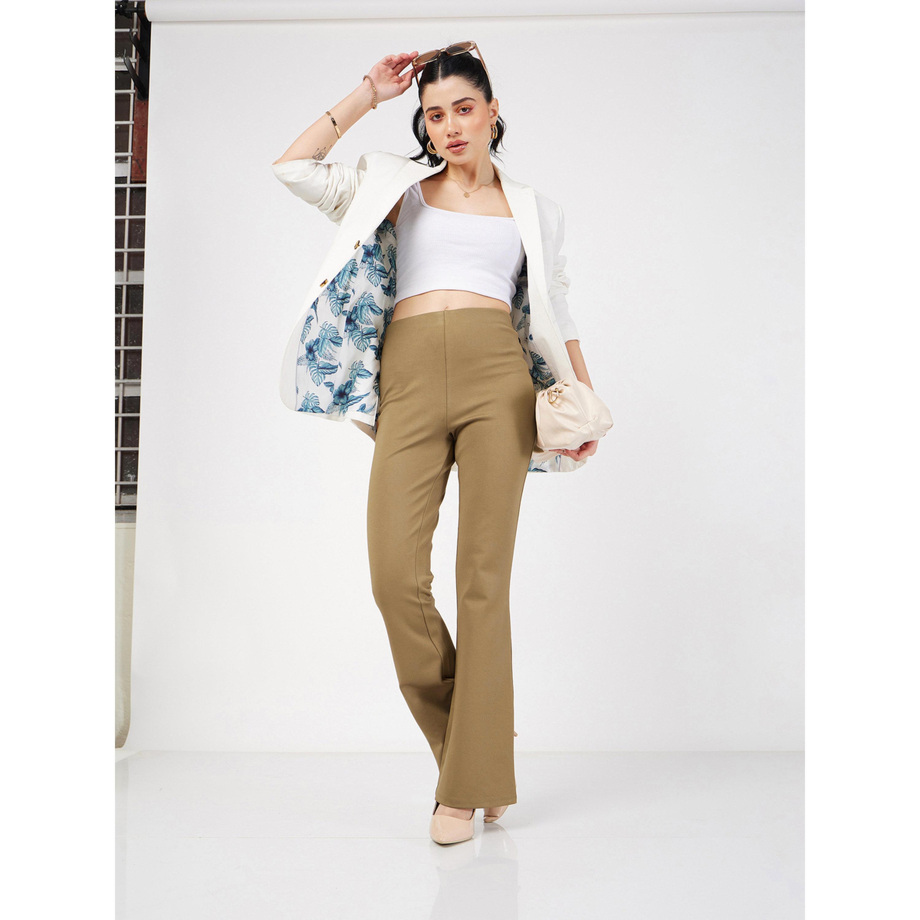 ساسافراس × ستايلي - بنطال بيج واسع من الأسفل-women-clothing-joggers-image-2