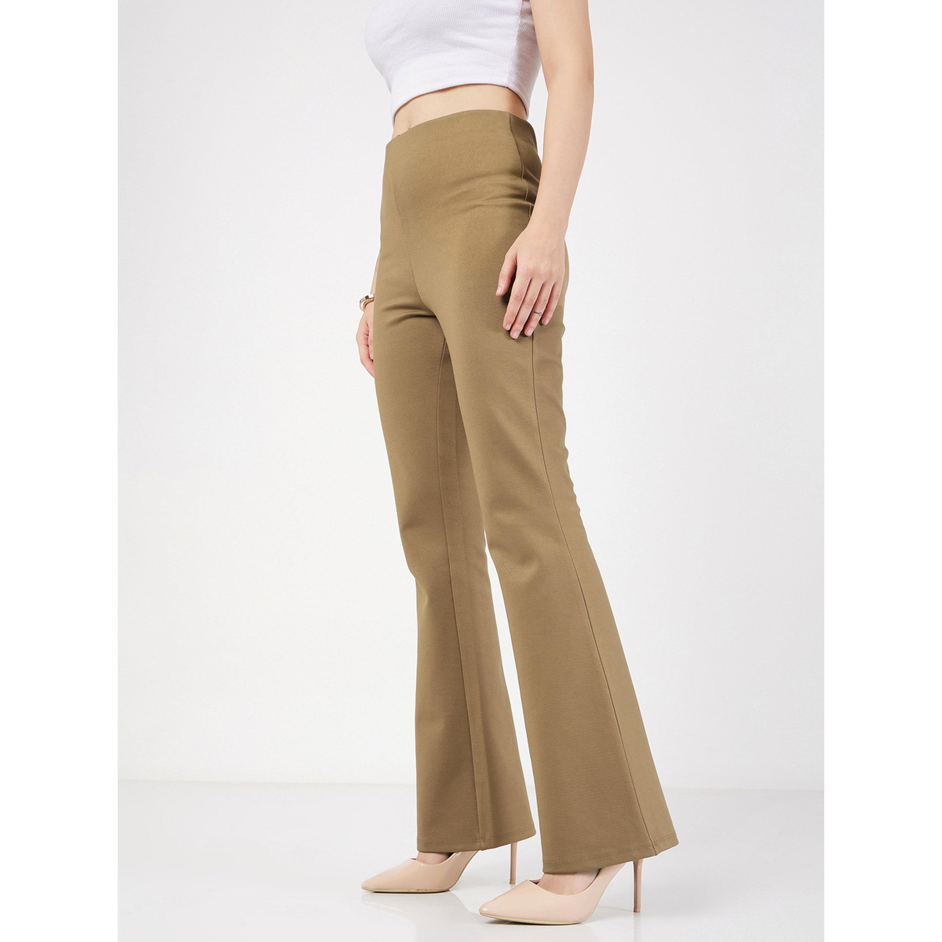 ساسافراس × ستايلي - بنطال بيج واسع من الأسفل-women-clothing-joggers-image-3