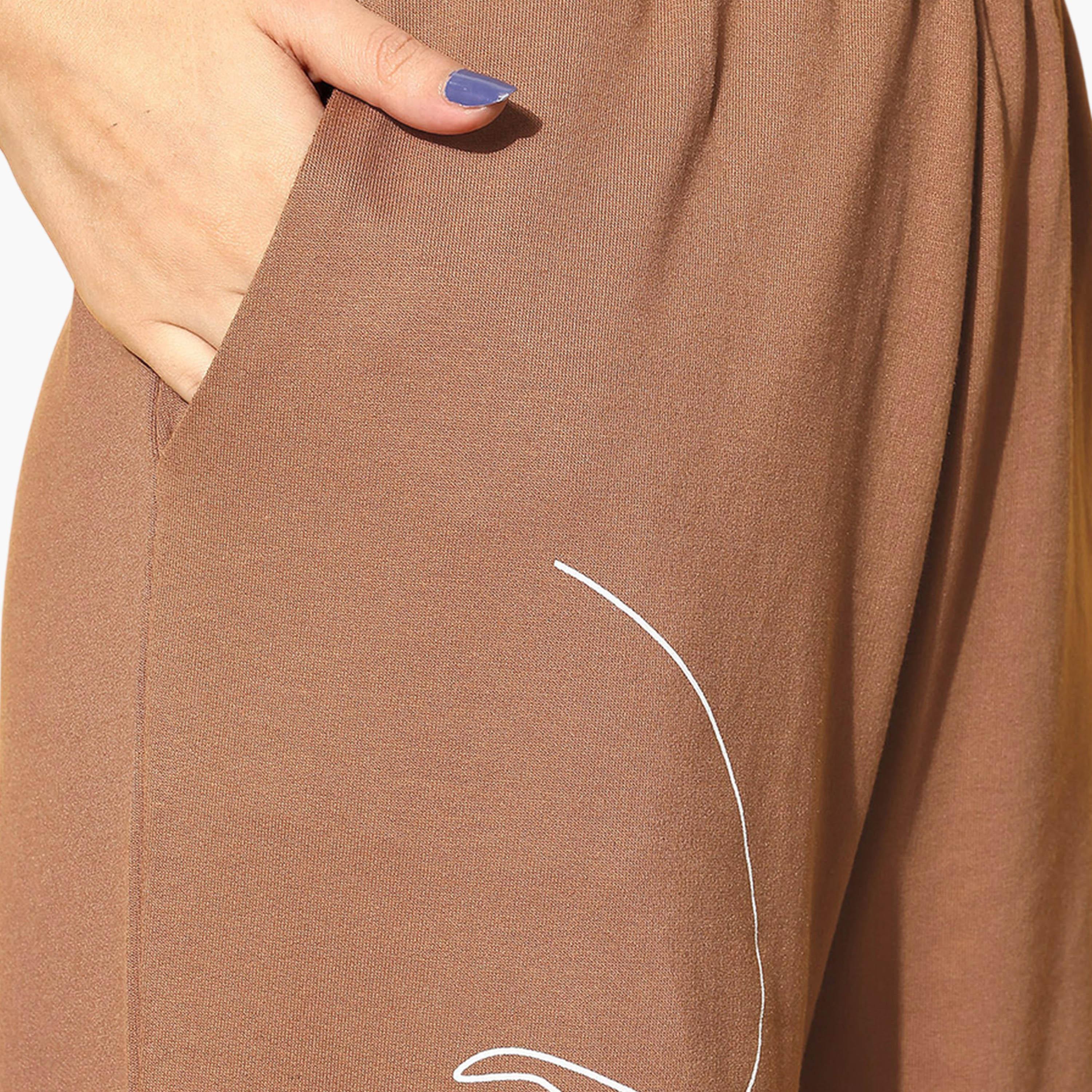 ساسافراس × ستايلي - بنطال واسع الساقين بنمط خطوط تجريدية بنية اللون-women-clothing-joggers-image-3
