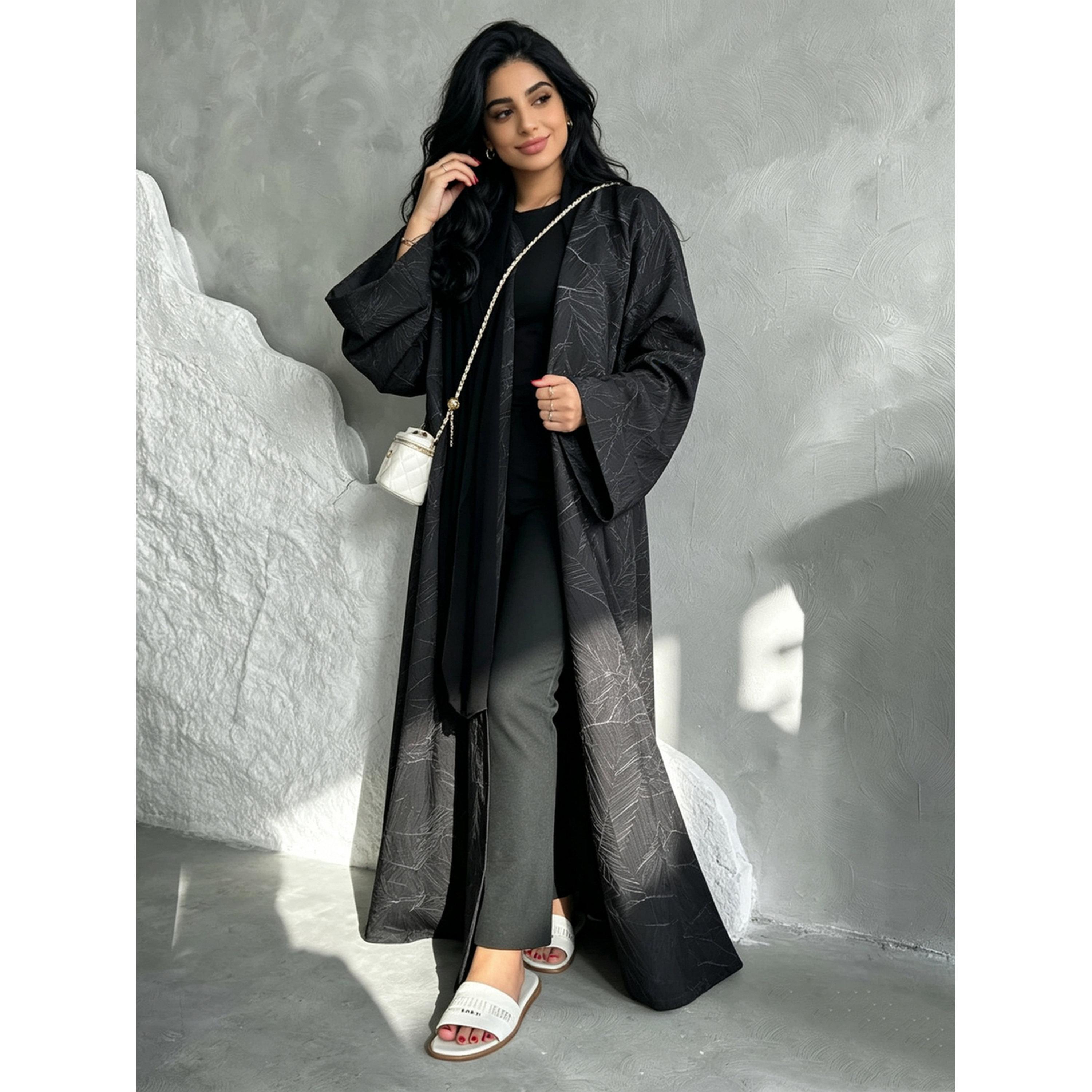 عباية بملمس بارز بلون أسود-women-arabicclothing-abayas-image-3