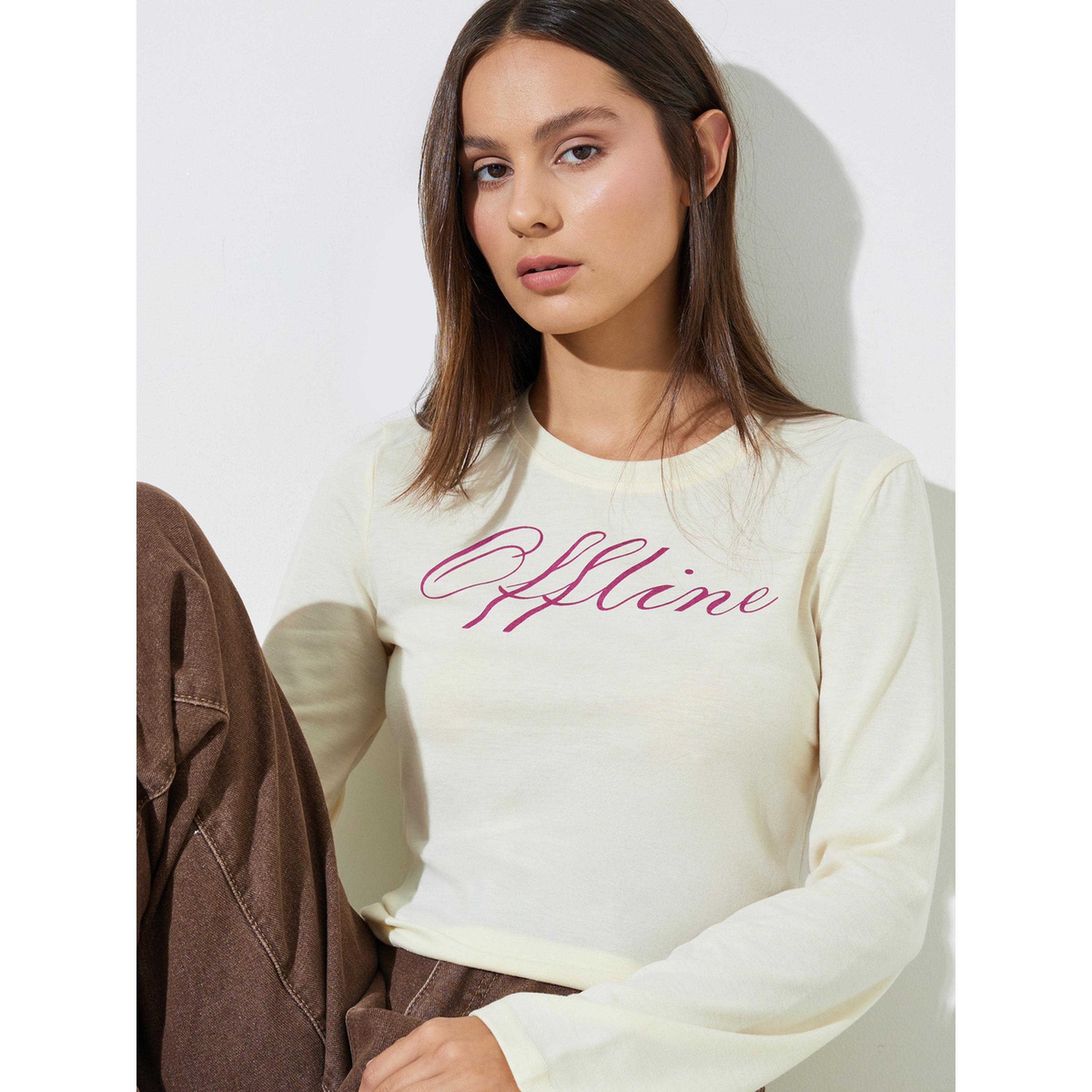 ستايلي - تيشيرت بيج بأكمام طويلة وطبعة شعار بقصة عادية-women-clothing-tshirts-image-5