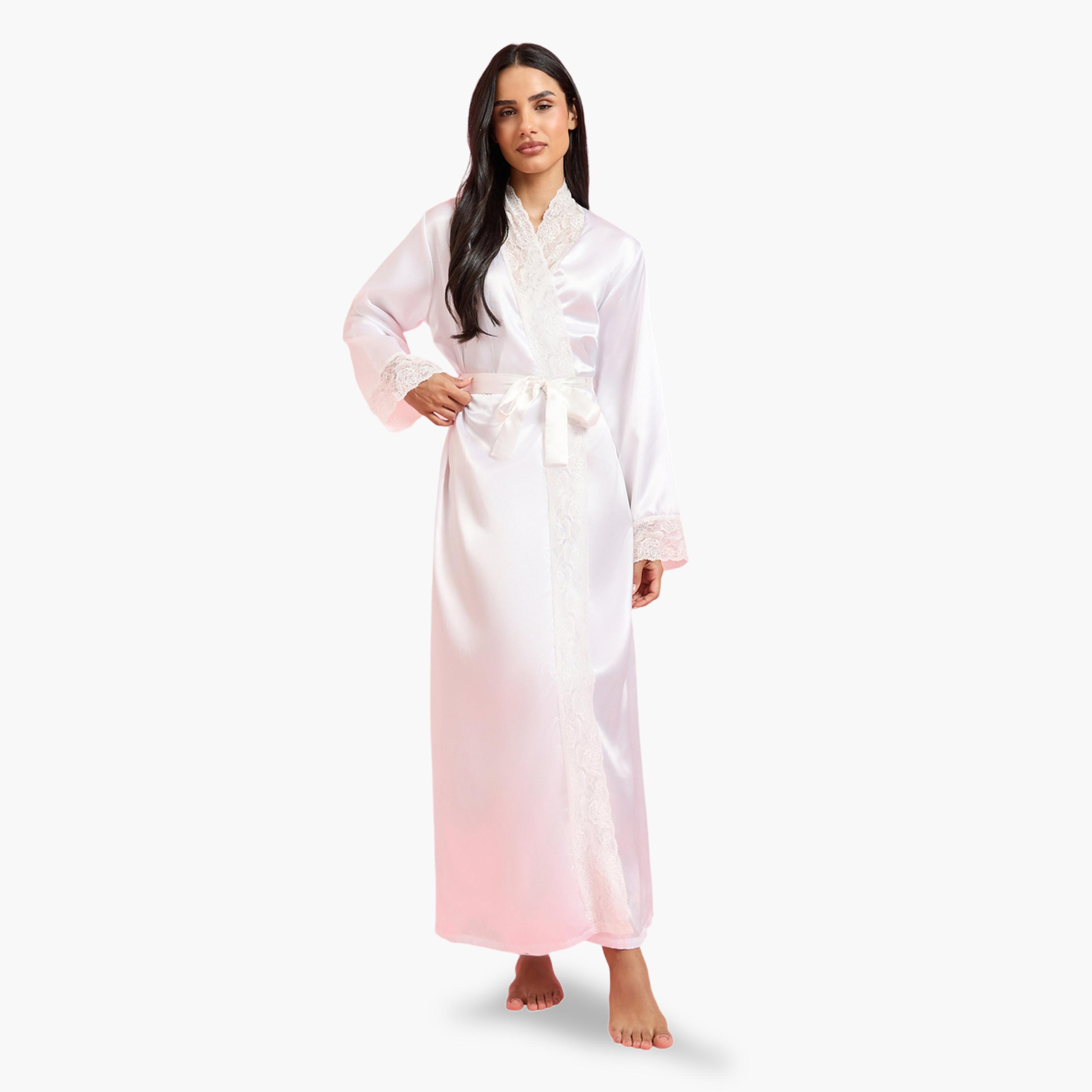 روب طويل أبيض بأكمام طويلة وأطراف دانتيل-women-clothing-nightwear-robes-image-1