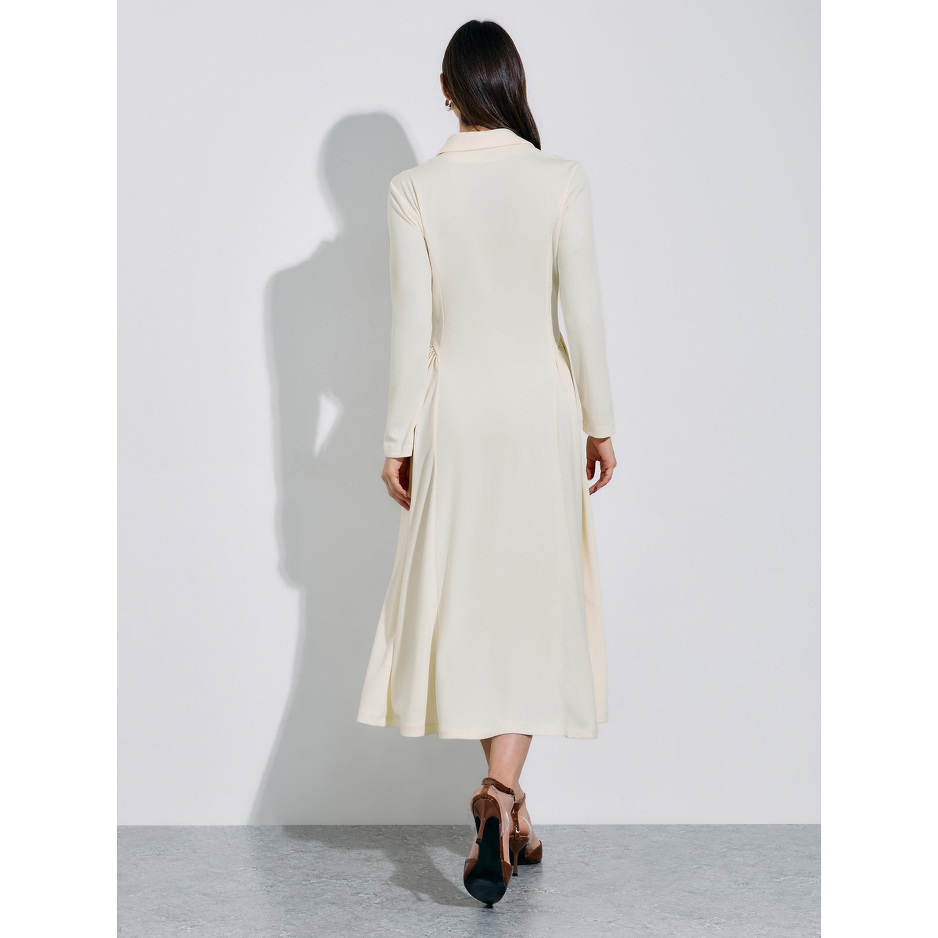 فستان ميدي قميص بتفاصيل بكسرات بلون سادة باللون الكريمه-women-clothing-dresses-image-3