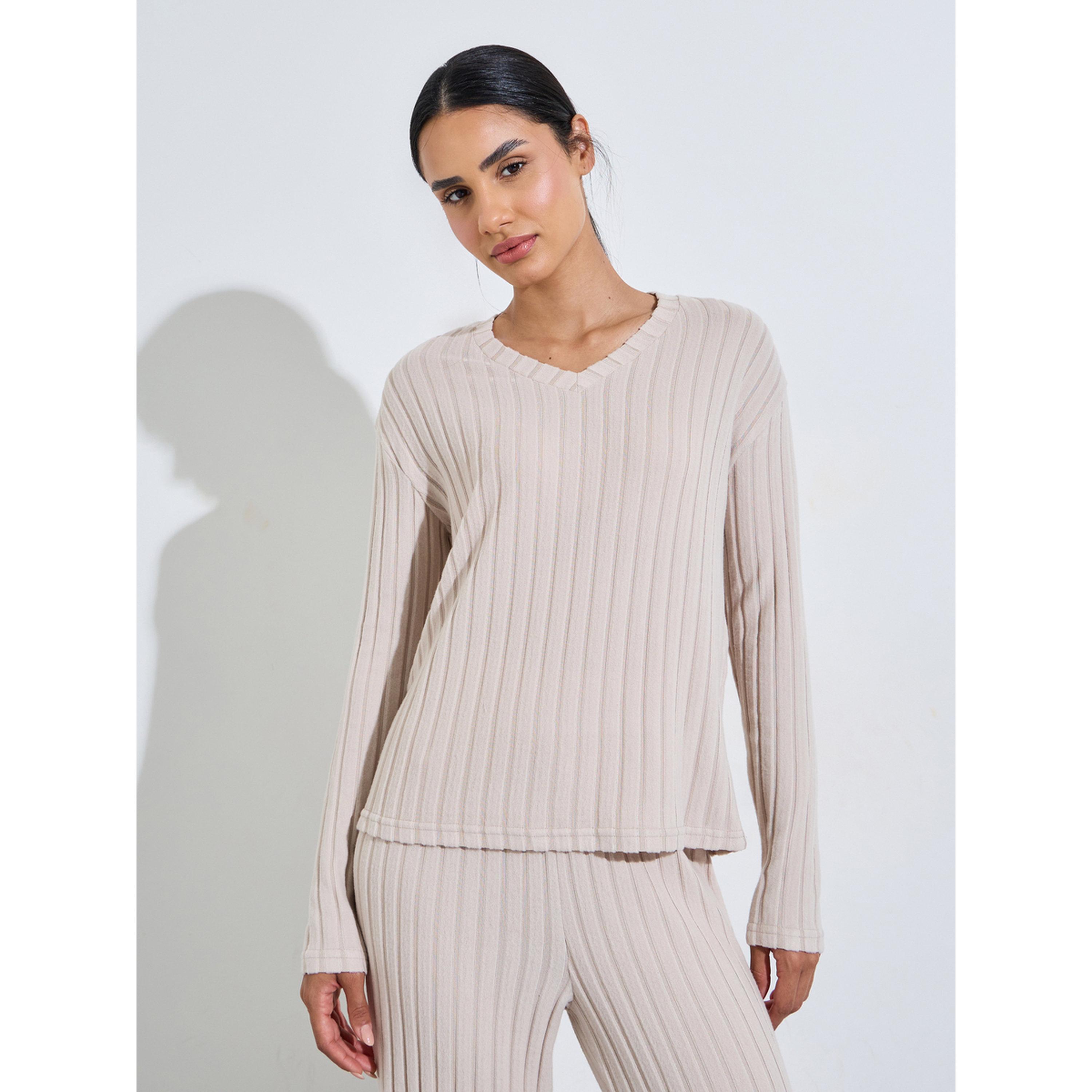 طقم بيجاما من بنطال بأرجل مستقيمة وتيشيرت محبوك بتفاصيل مضلعة بيج-women-clothing-nightwear-pyjamas-longsets-image-3