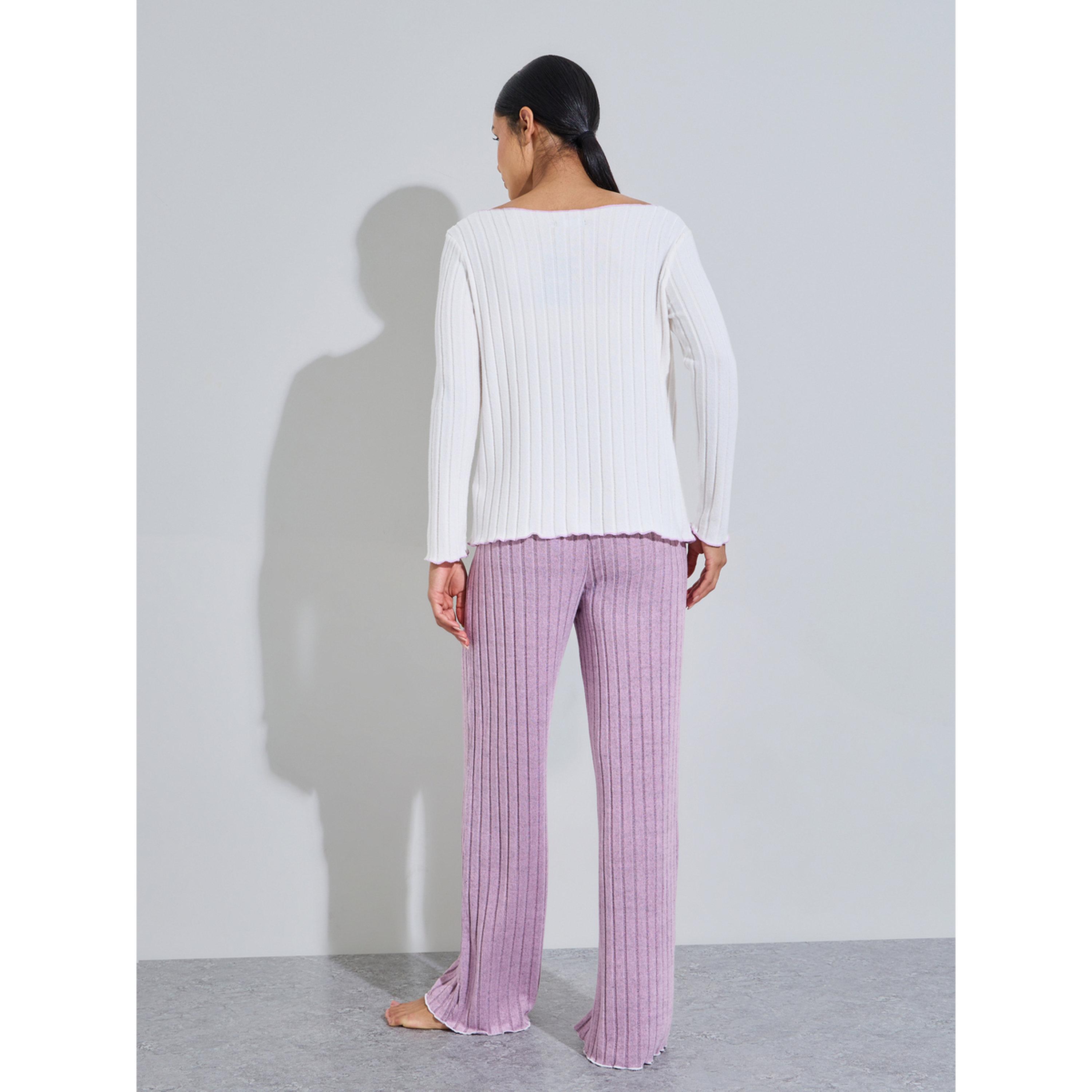 طقم بيجاما من بنطال سادة وبلوزة بياقة قارب بتفاصيل مضلعة وطبعة قلوب وردي-women-clothing-nightwear-pyjamas-longsets-image-3